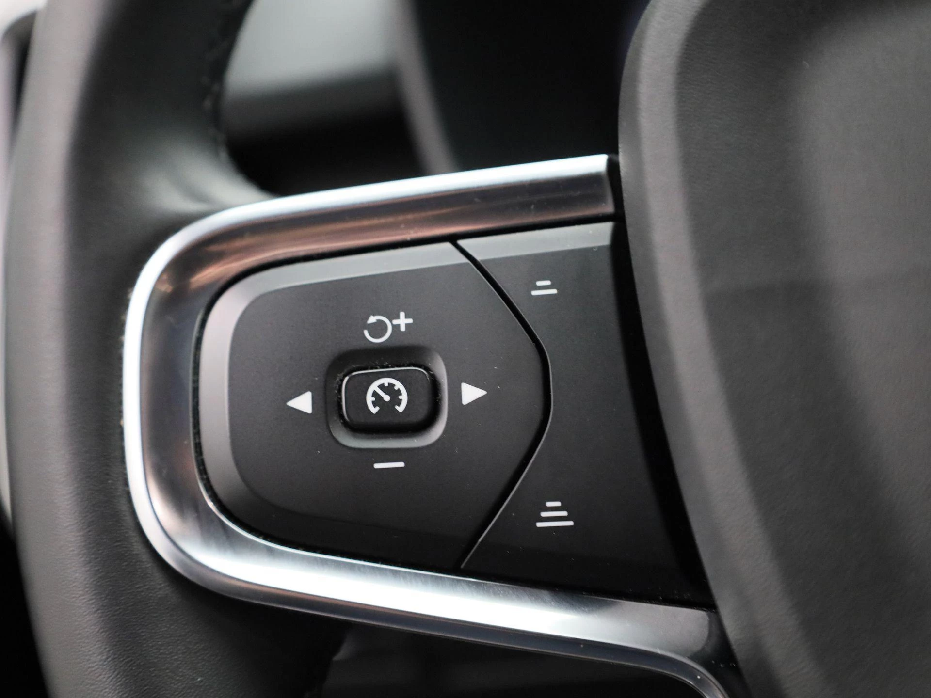 Volvo XC40 Recharge Core