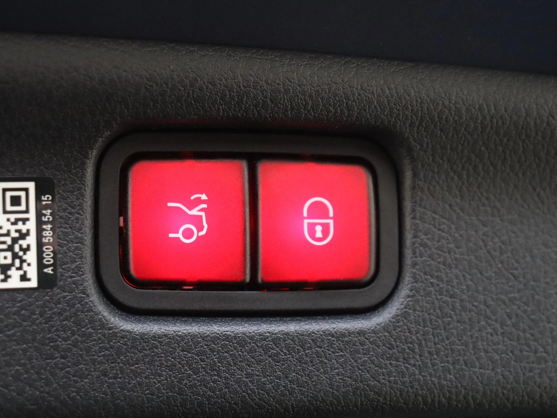 Mercedes-Benz-C-Klasse-image-33