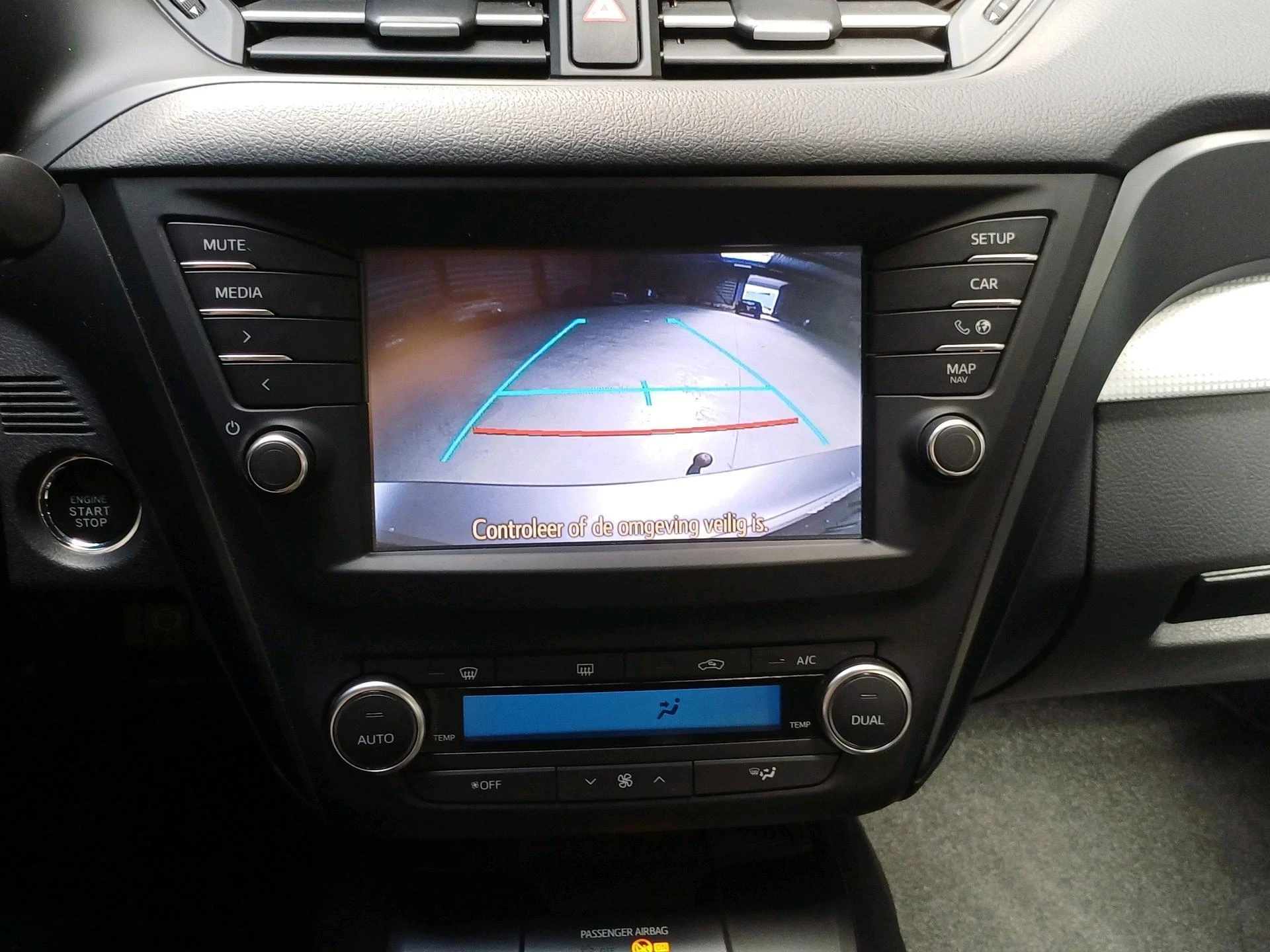 Toyota-Avensis-image-10