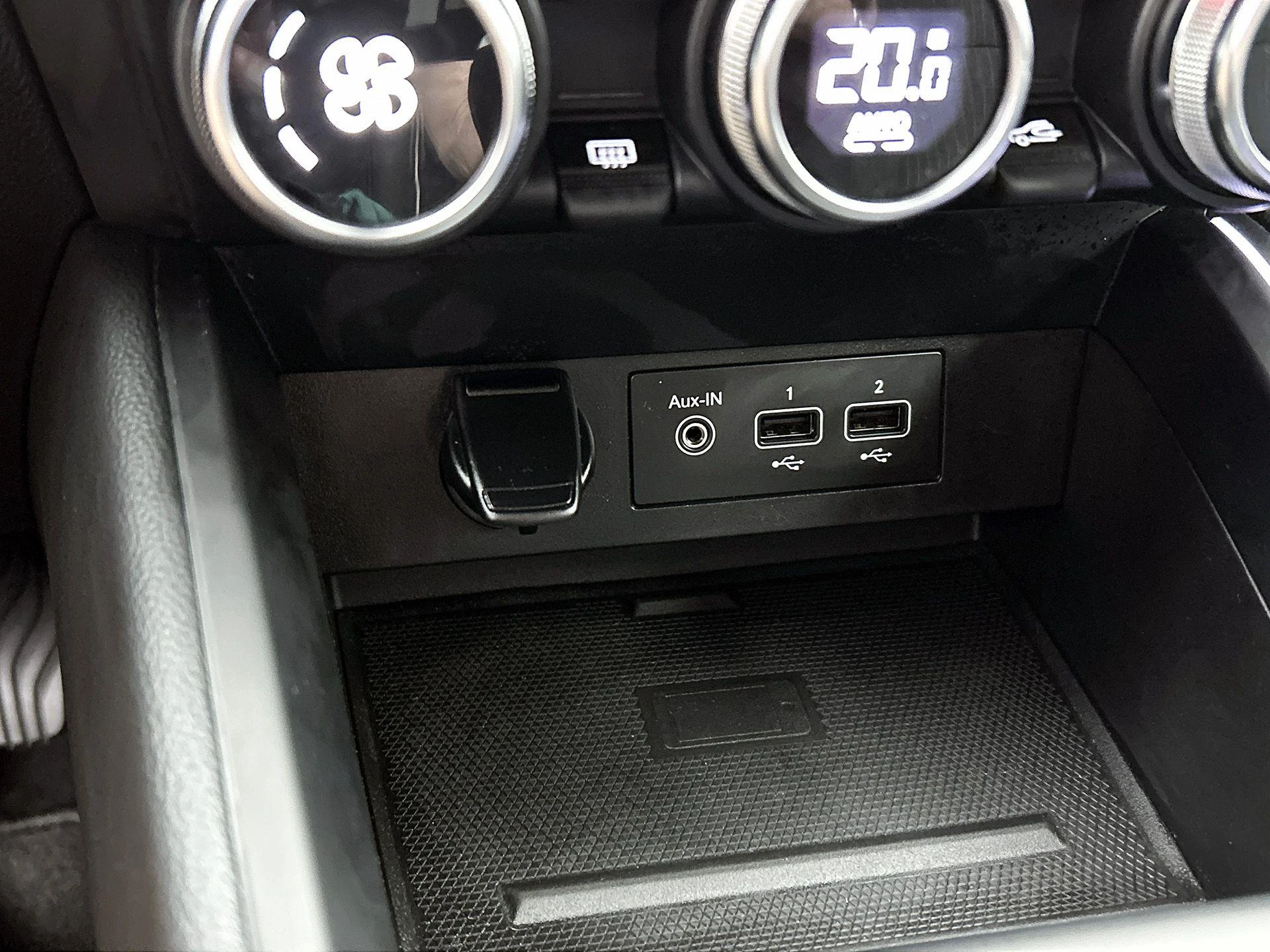 Renault-Clio-image-40