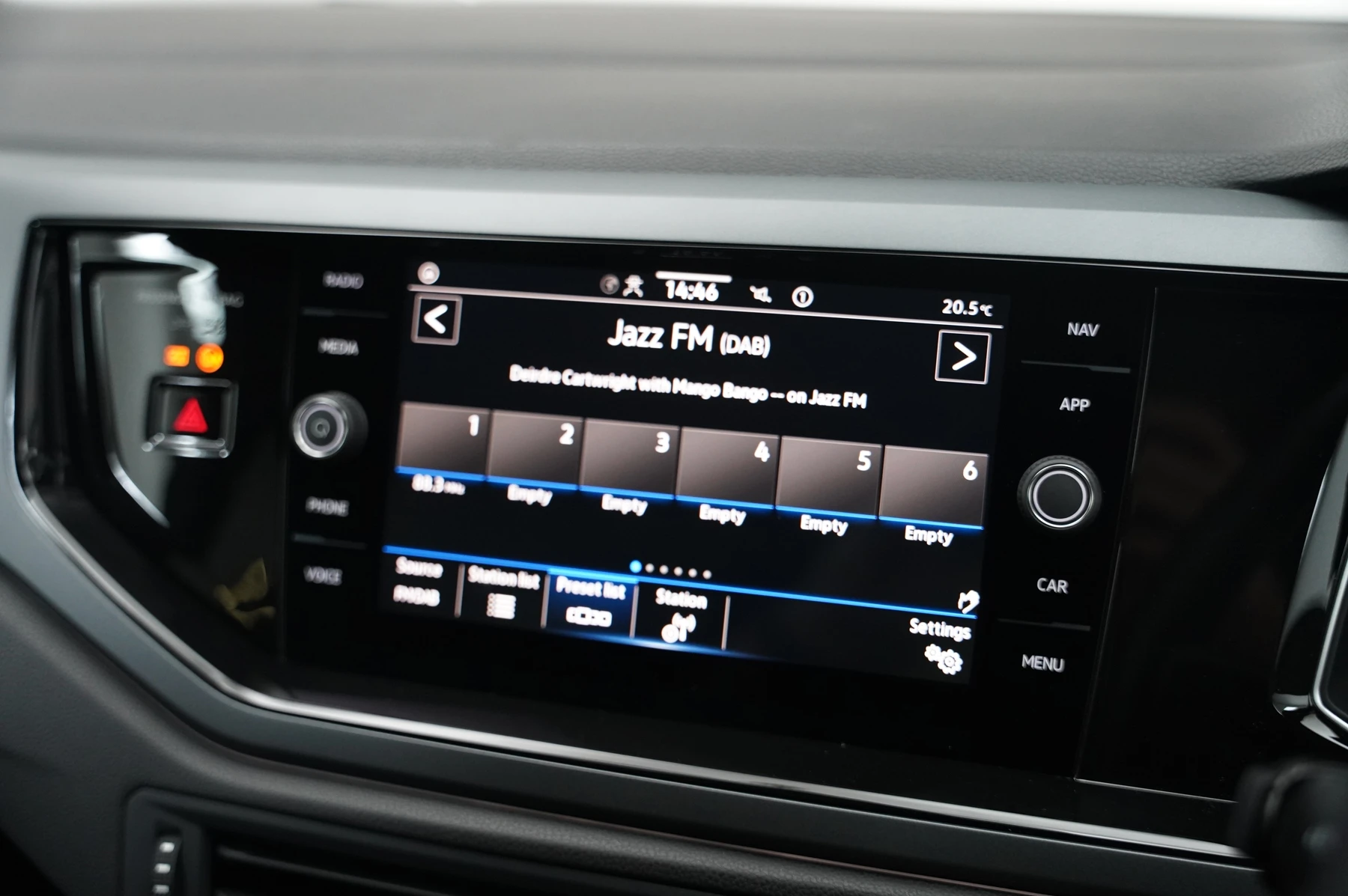 Volkswagen-Polo-image-24