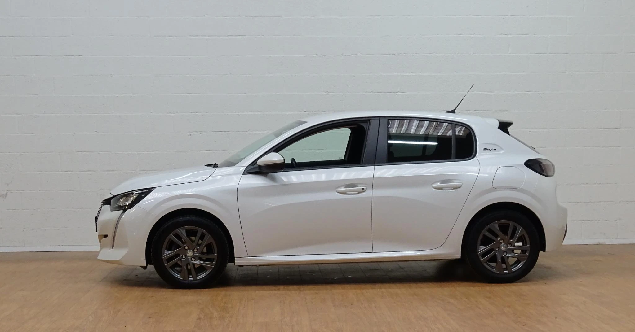 Peugeot-208-image-4