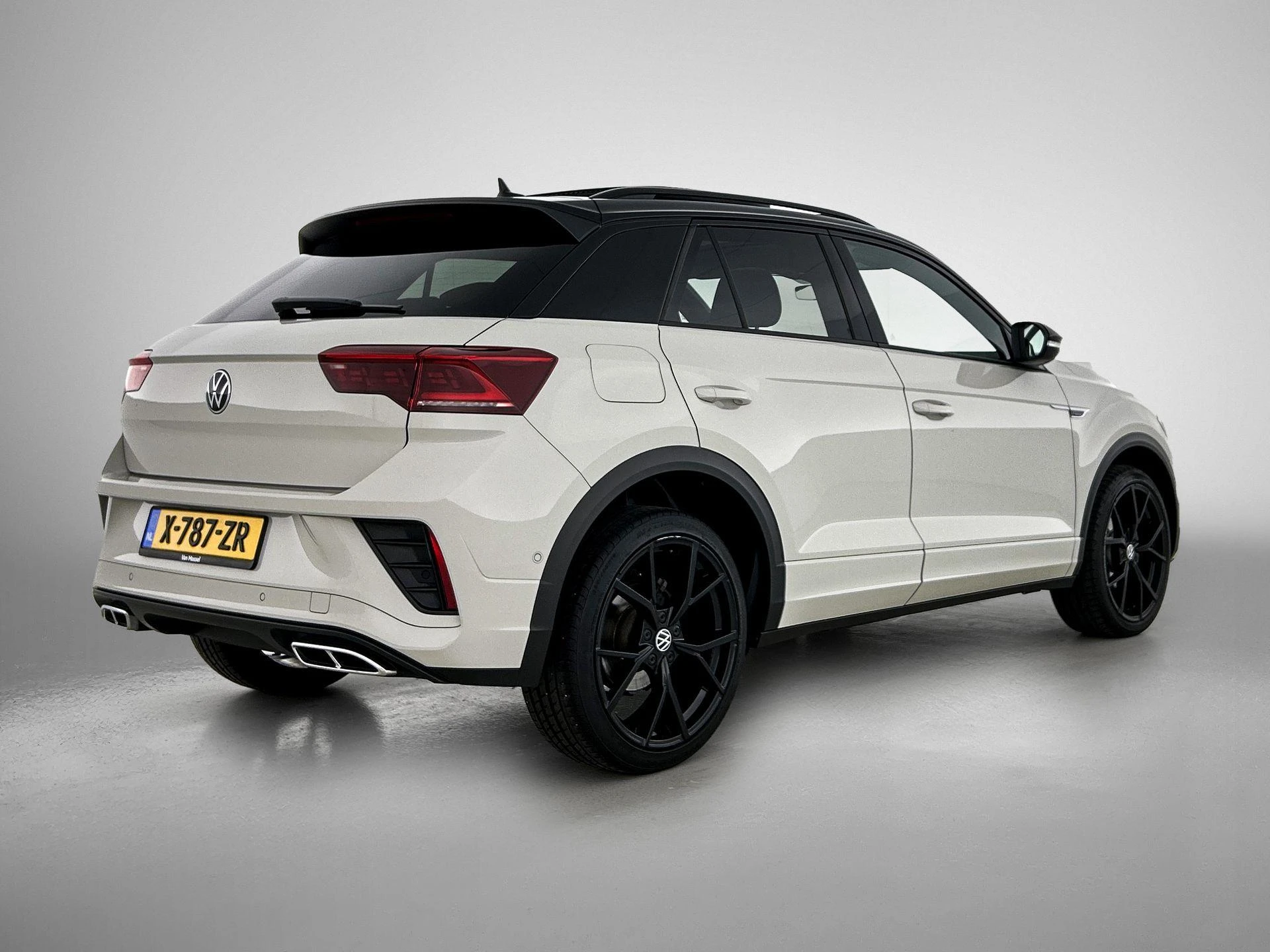 Volkswagen-T-Roc-image-3