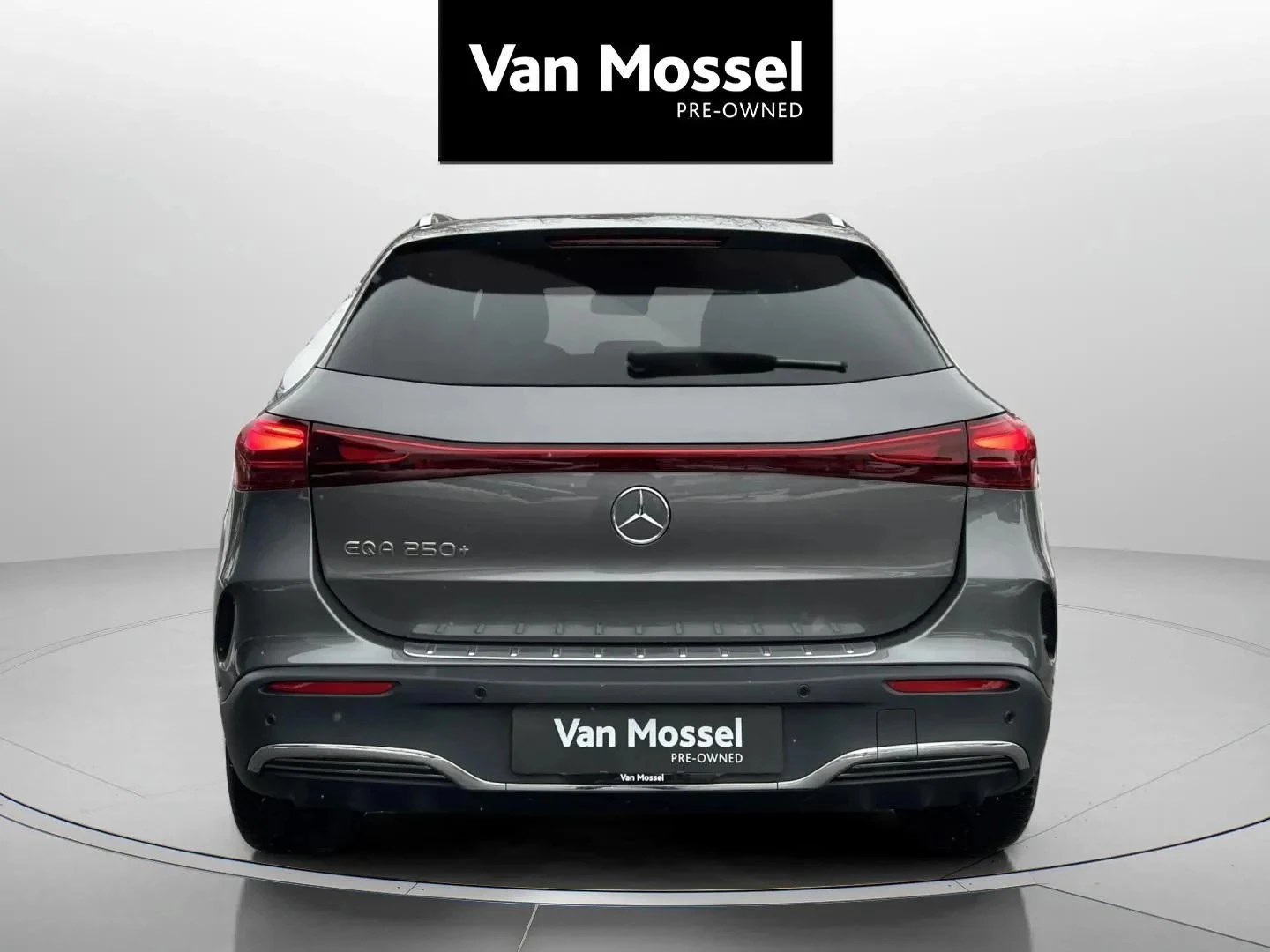 Mercedes-Benz-EQA-image-5