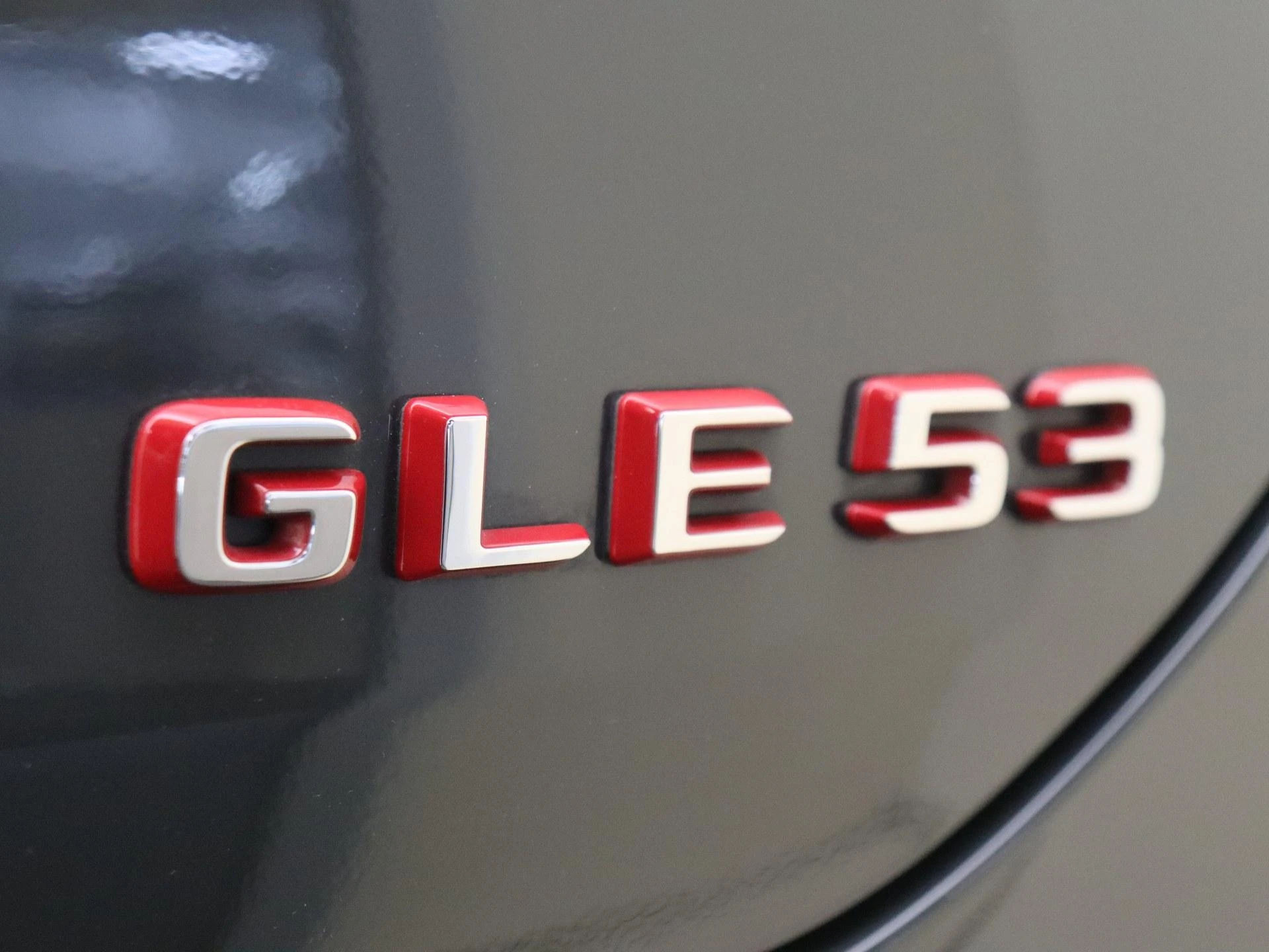 Mercedes-Benz-GLE-image-22