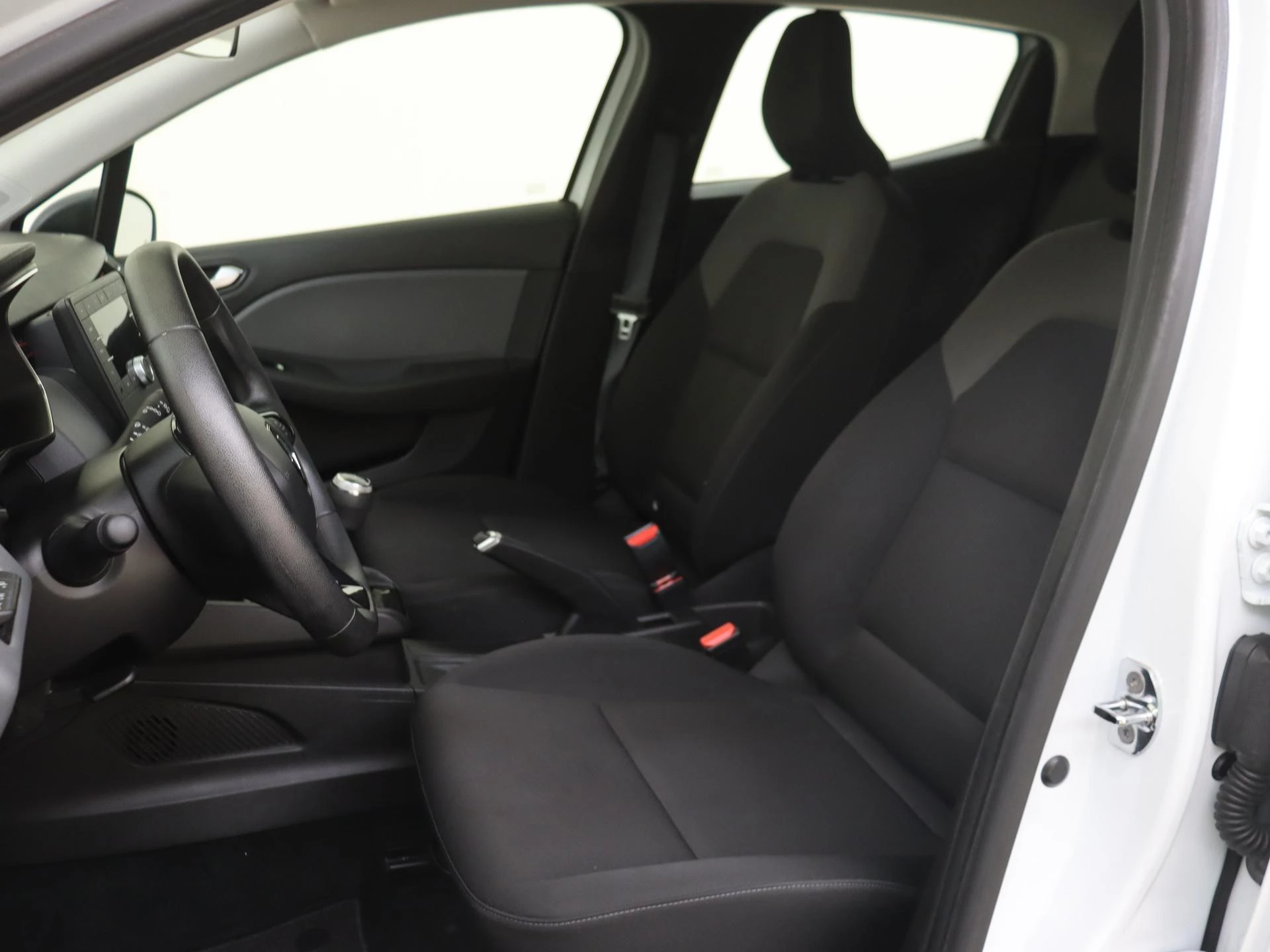Renault-Clio-image-10