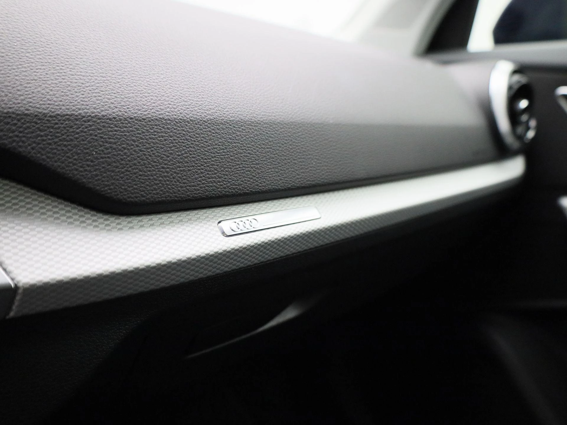 Audi-Q2-image-23