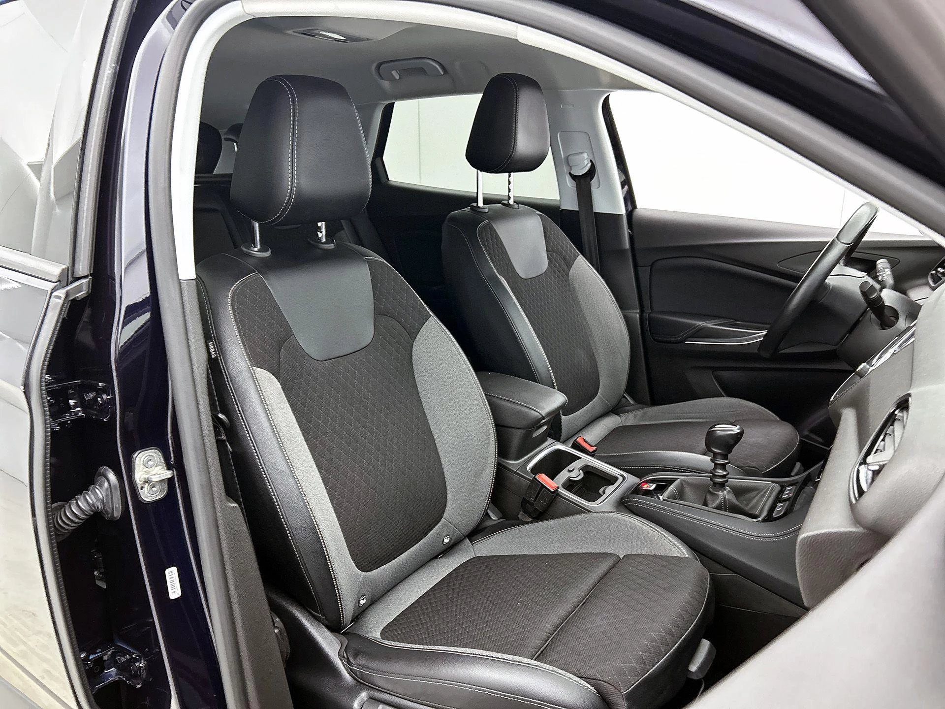 Opel-Grandland X-image-46