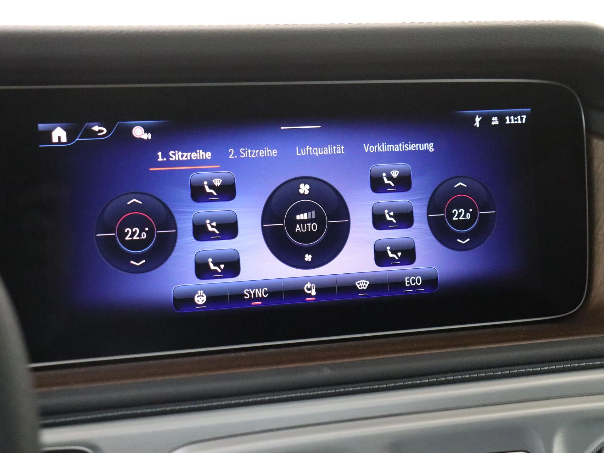 Mercedes-Benz-G-Klasse-image-17