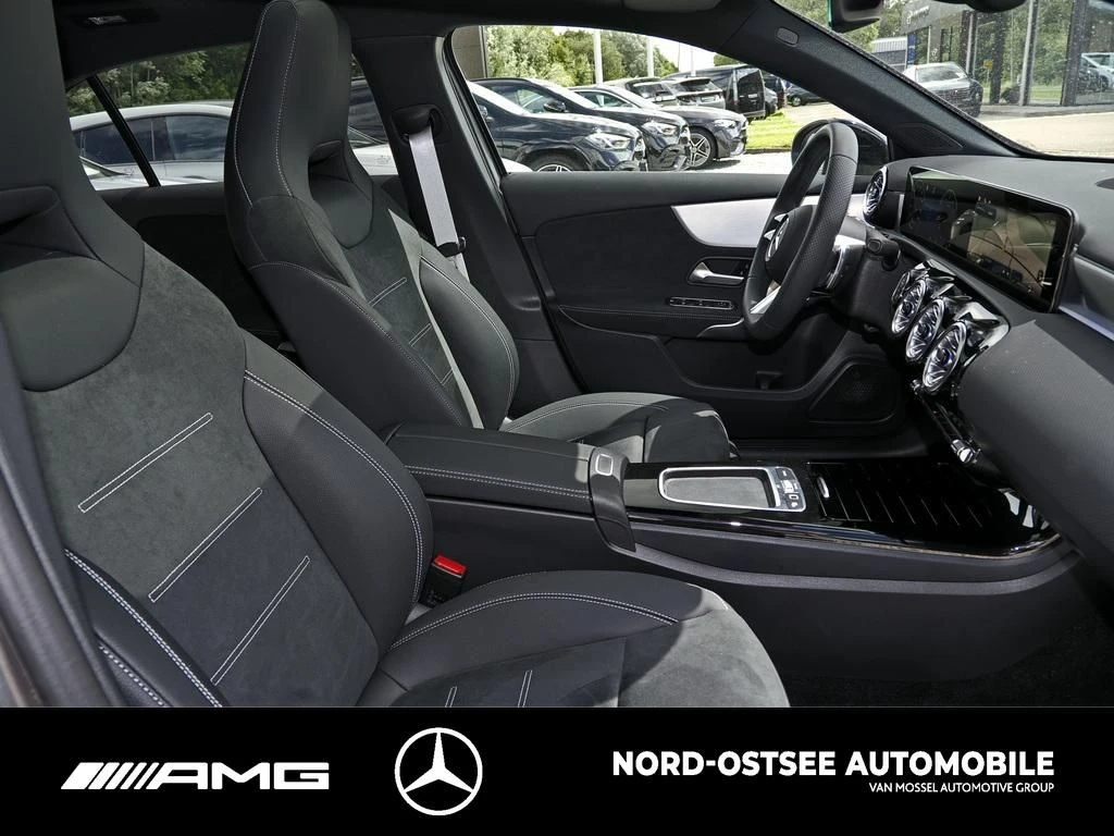 Mercedes-Benz A-Klasse 200 AMG ADV.+ PANO MBUX NIGHT AMG Line