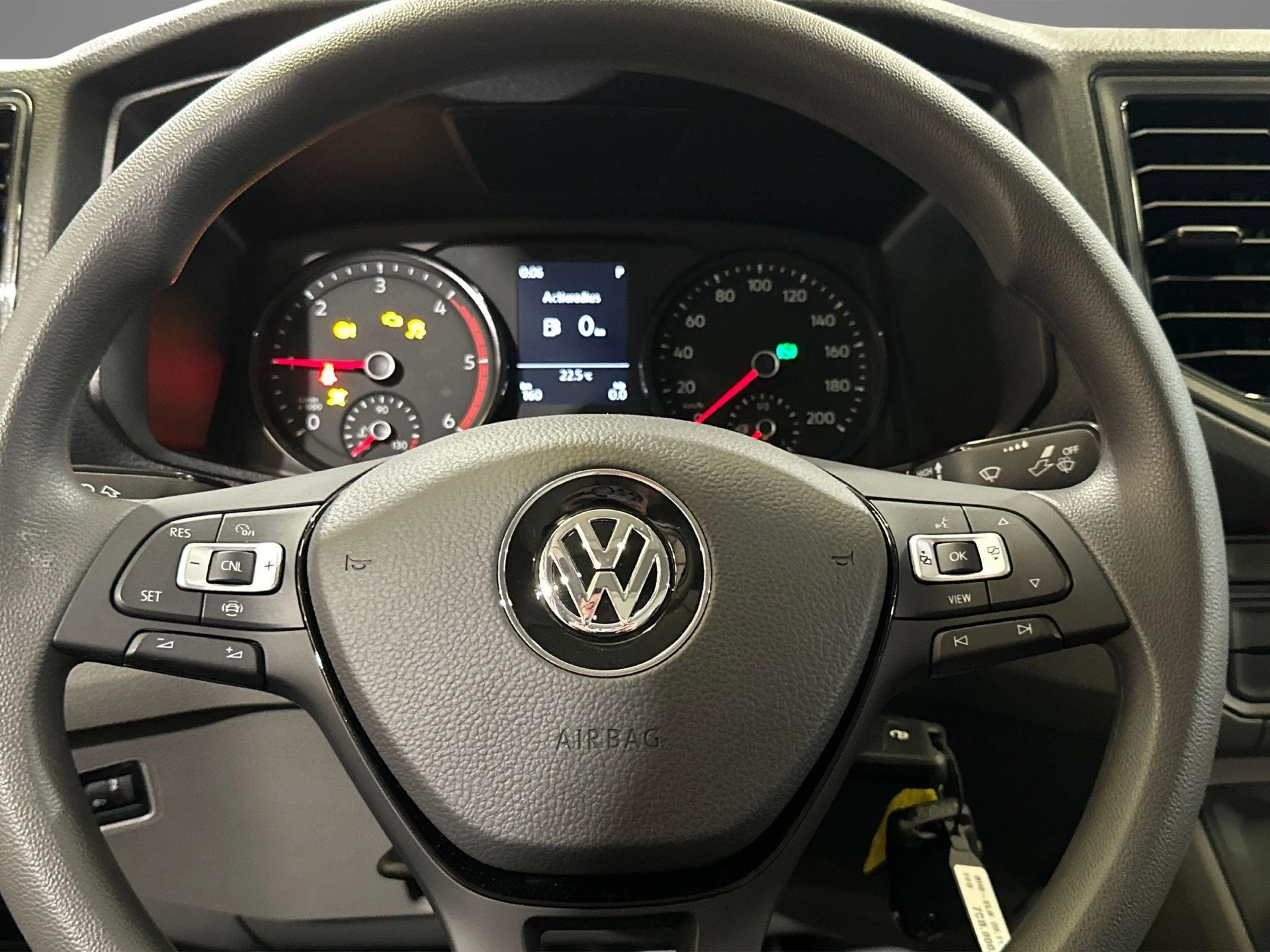 Volkswagen-Crafter-image-11