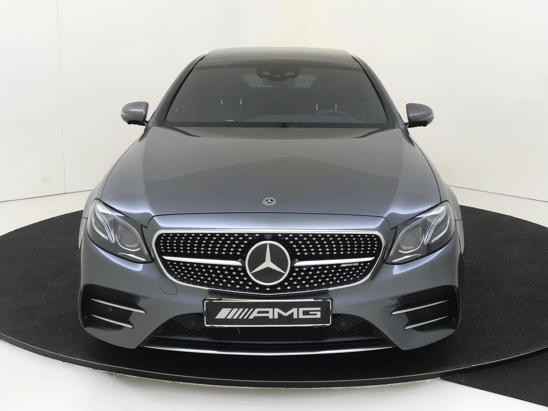 Mercedes-Benz-E-Klasse-image-5