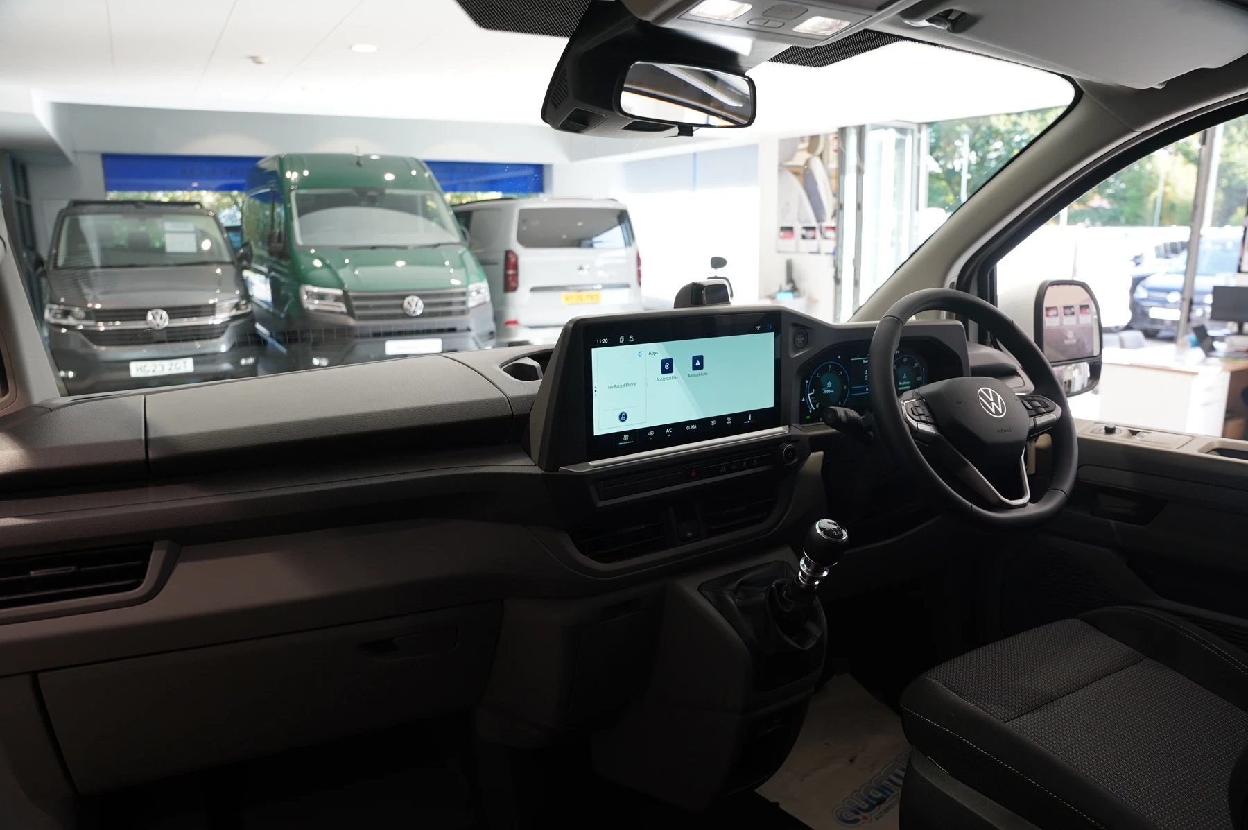 Volkswagen-Transporter-image-1