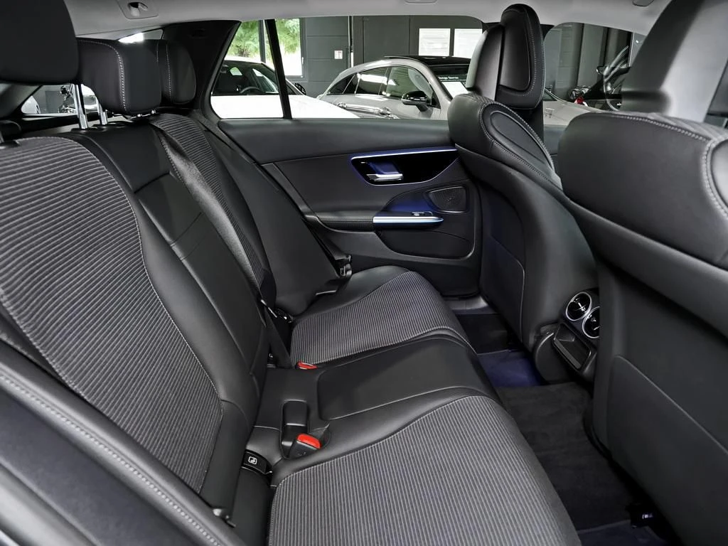 Mercedes-Benz-C-Klasse 220 d-image-13