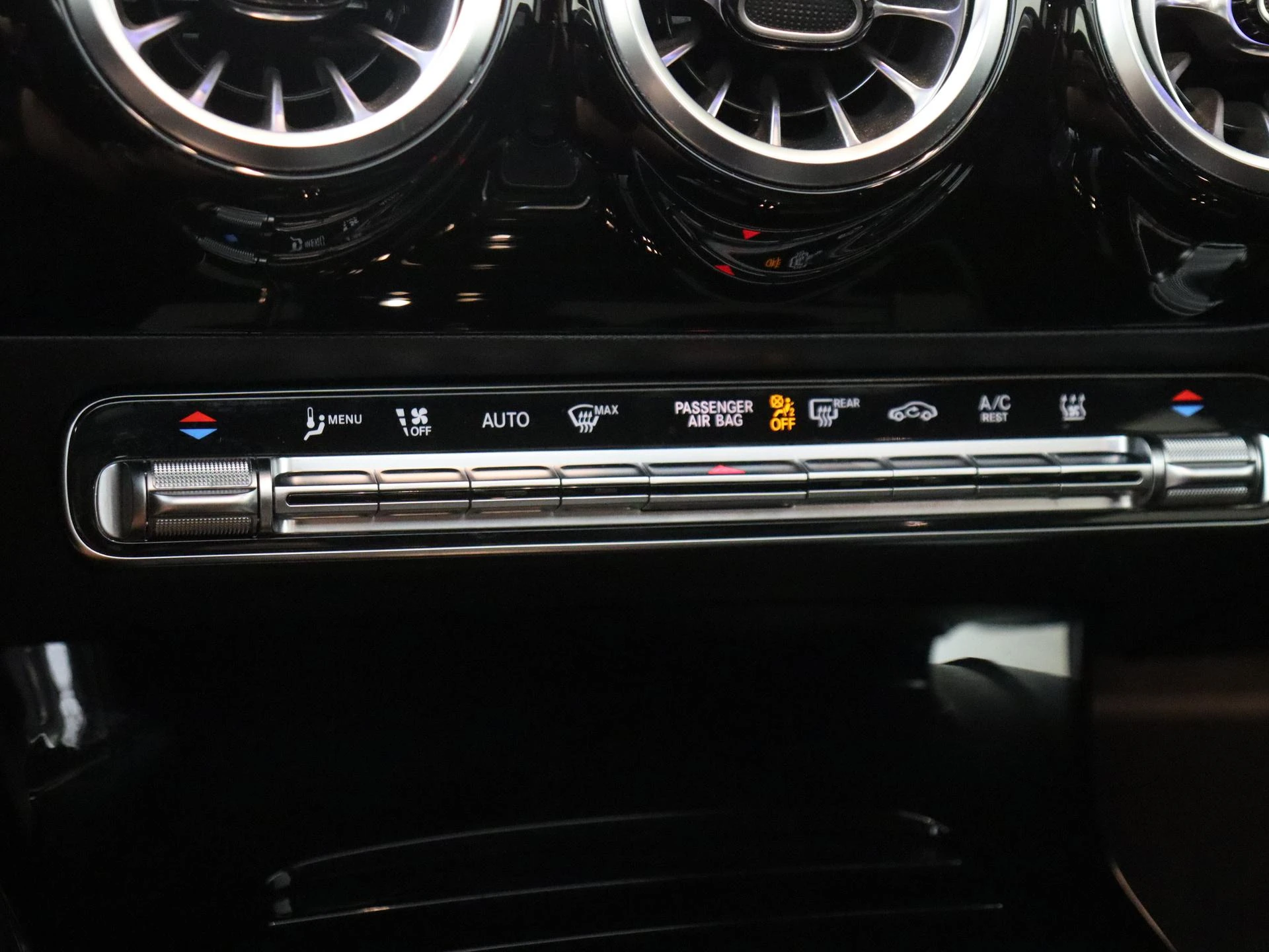 Mercedes-Benz A-Klasse 250 e Premium Plus