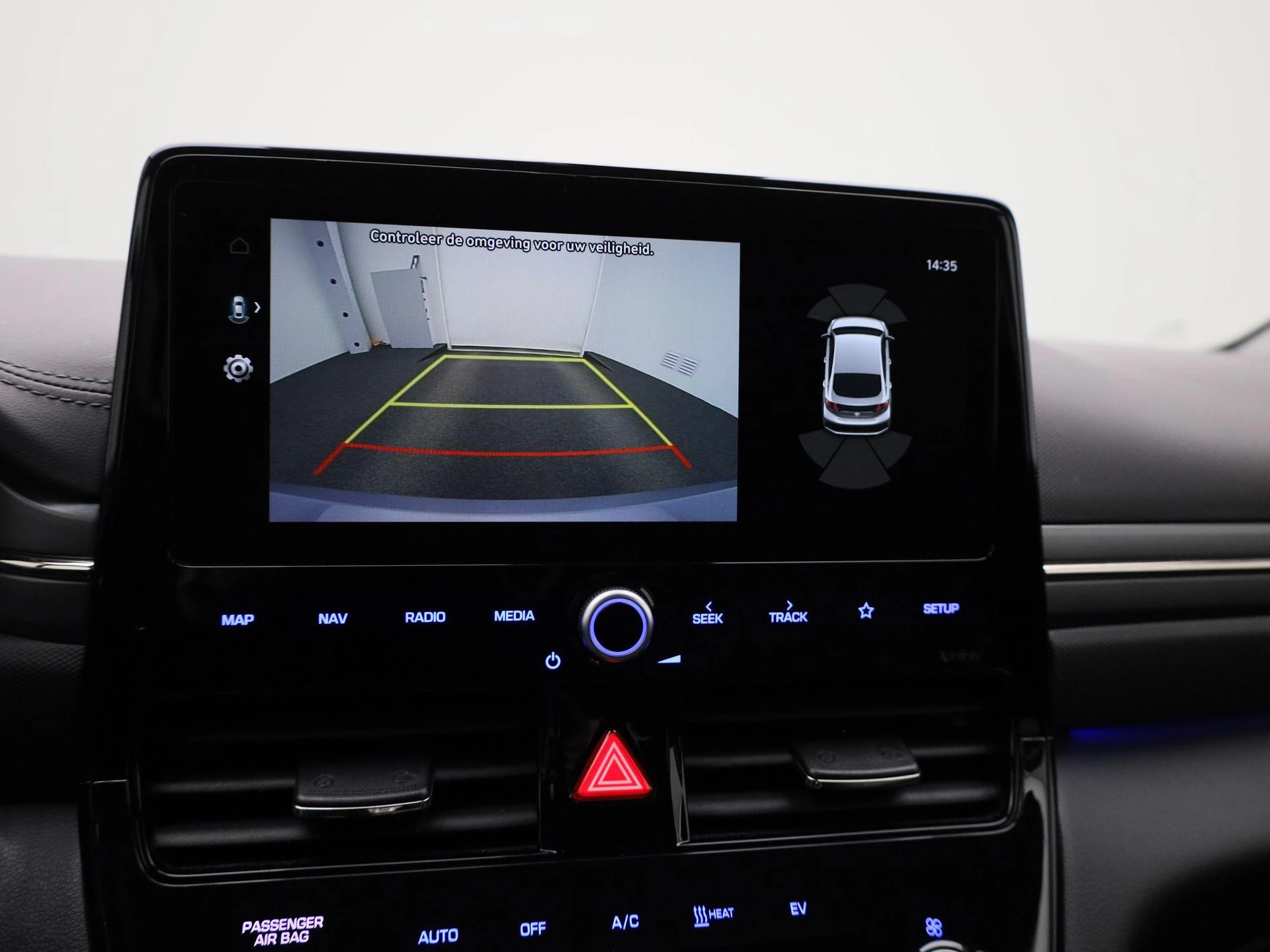 Hyundai-IONIQ-image-25