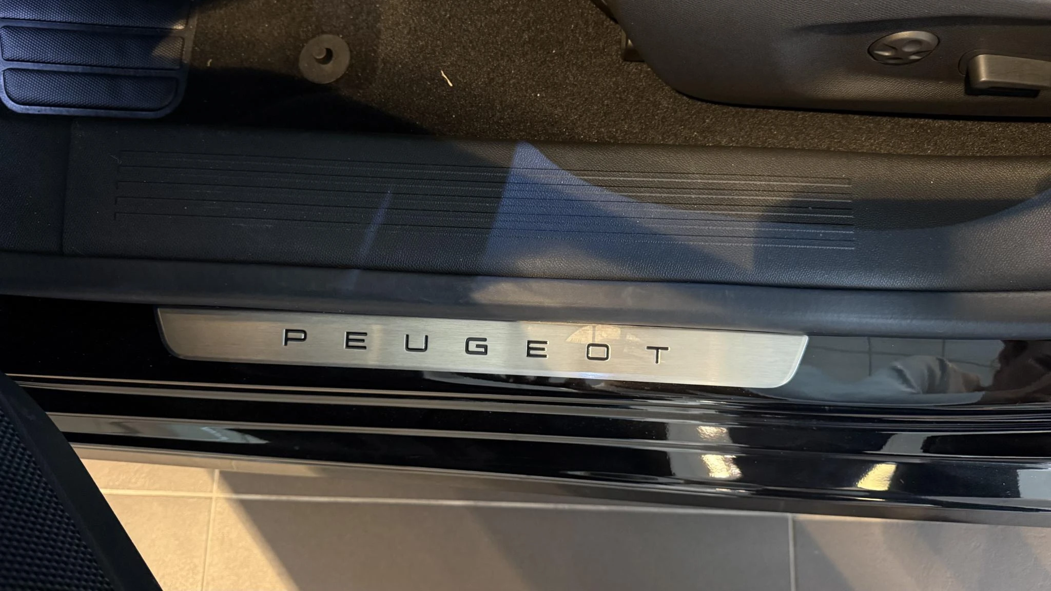Peugeot-e-308-image-7