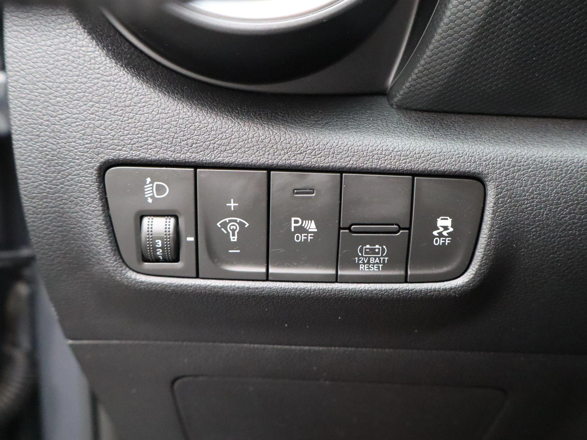 Hyundai-Kona-image-25