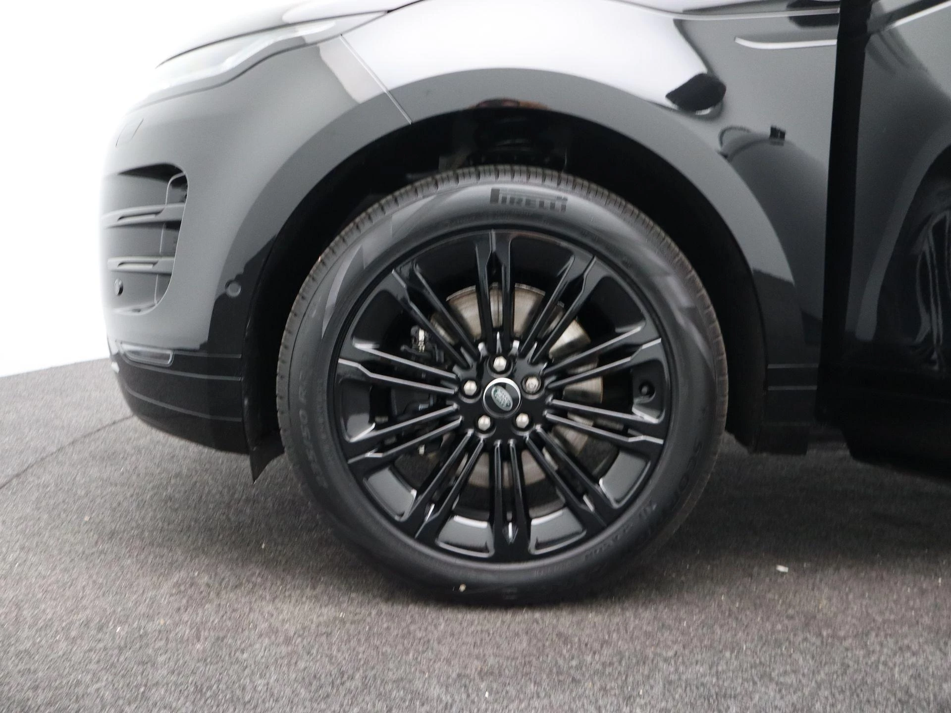Land Rover-Range Rover Evoque-image-14