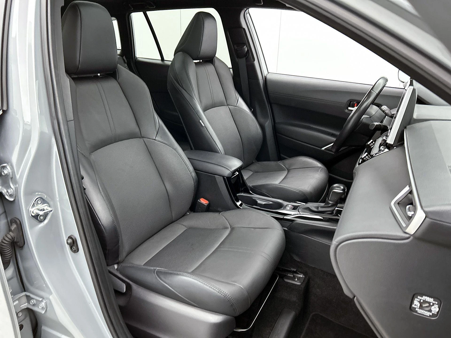 Toyota-Corolla Cross-image-42
