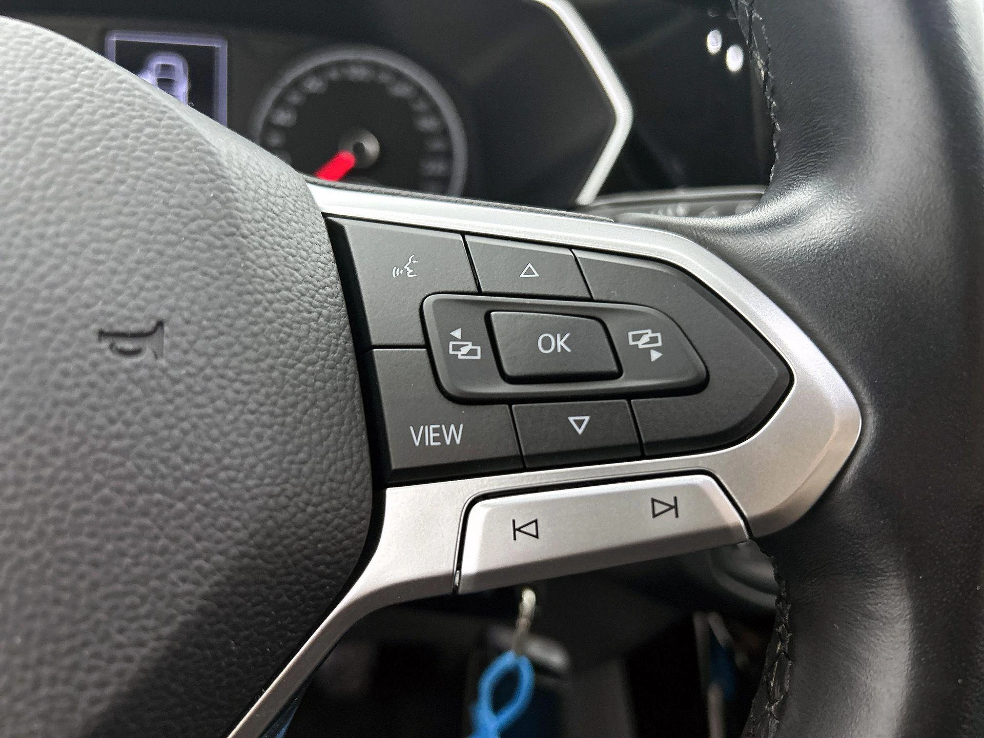 Volkswagen-T-Cross-image-5