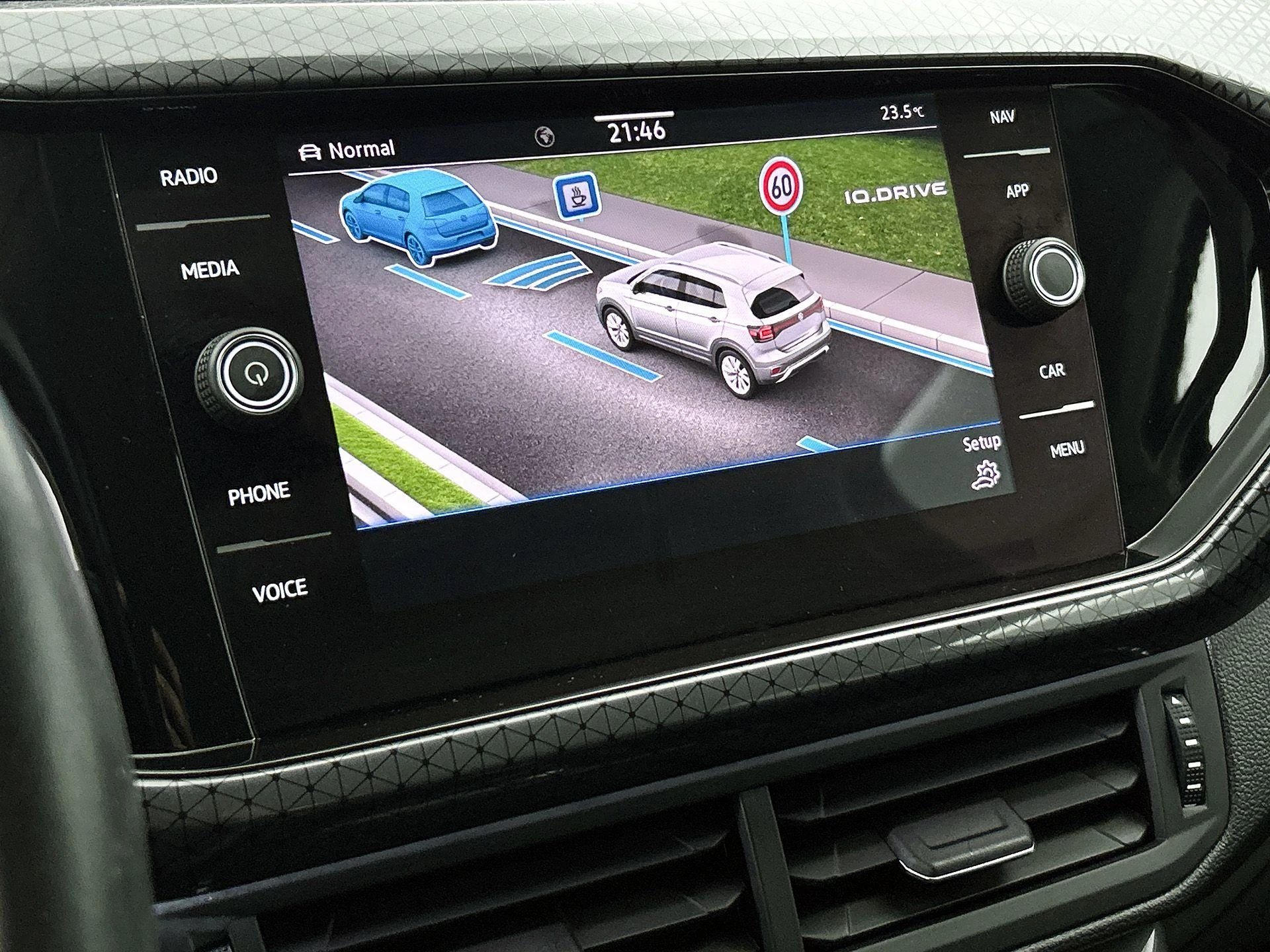Volkswagen-T-Cross-image-8
