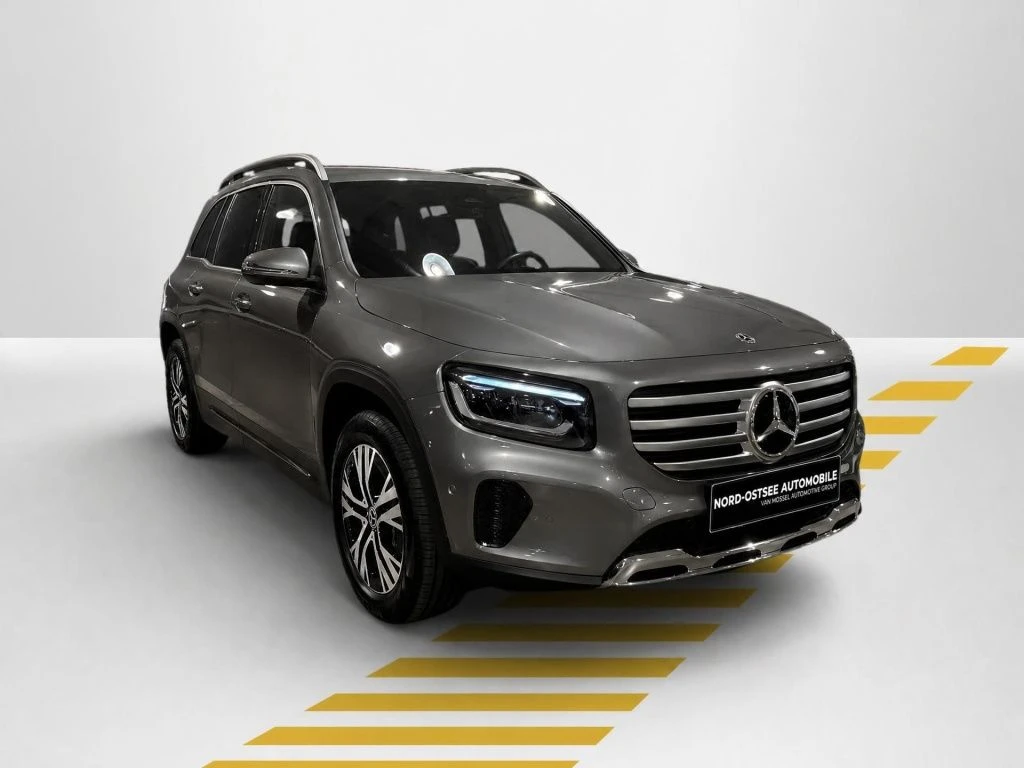 Mercedes-Benz-GLB 200 d-image-17