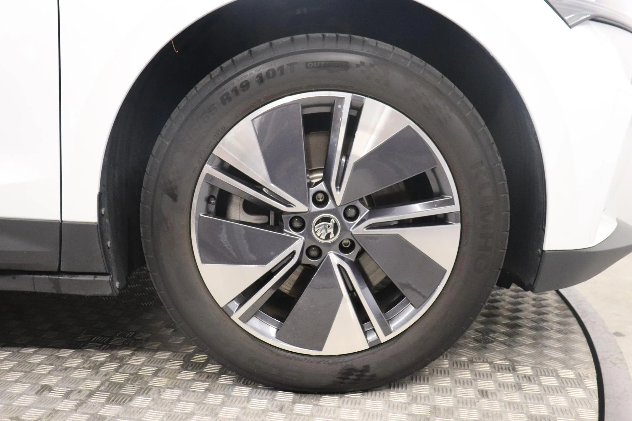 Škoda-Enyaq iV-image-6