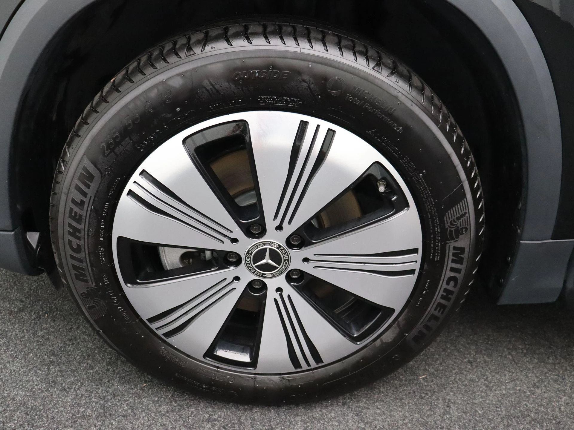 Mercedes-Benz EQA 250 Business Line