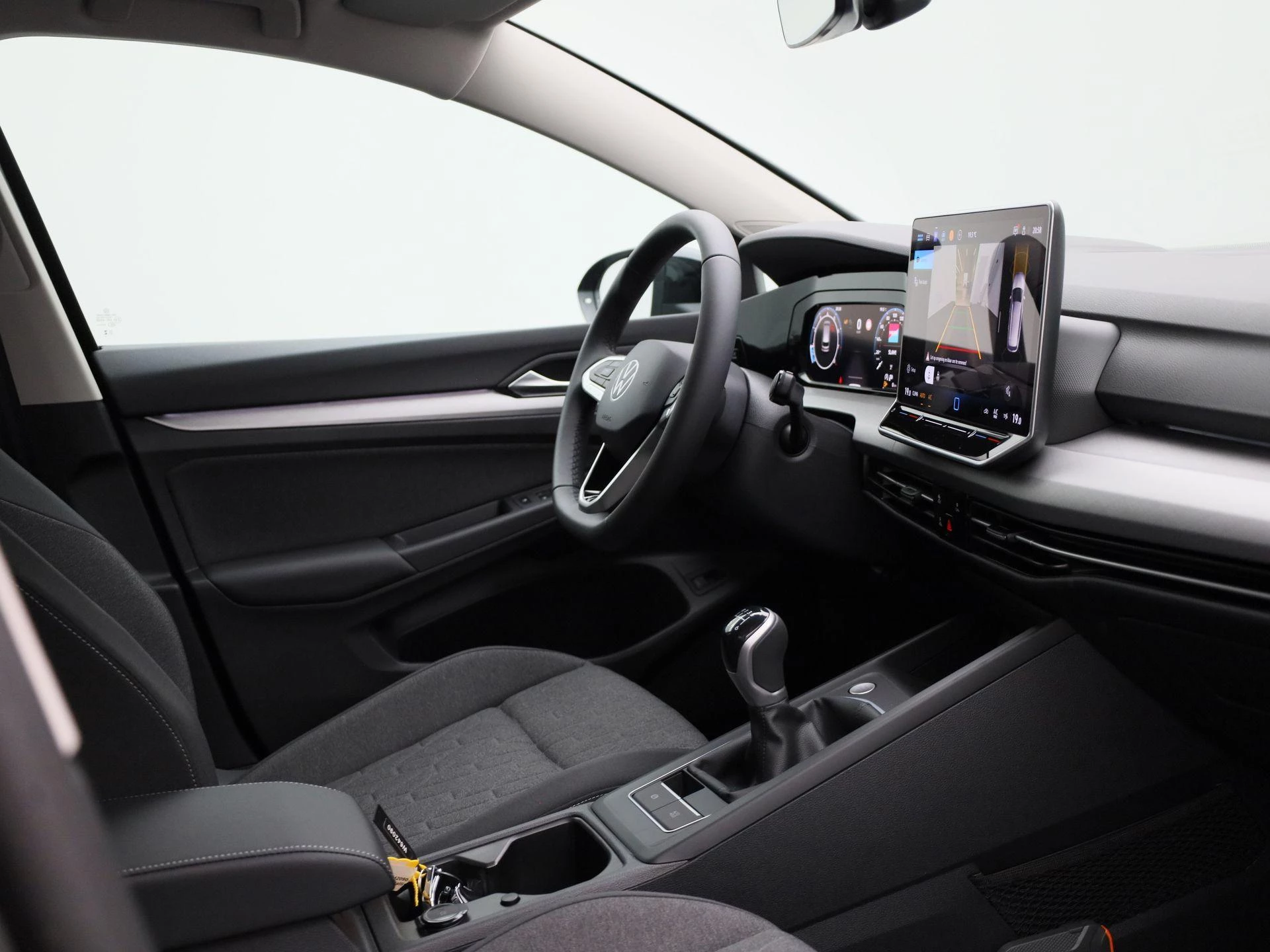 Volkswagen-Golf-image-34
