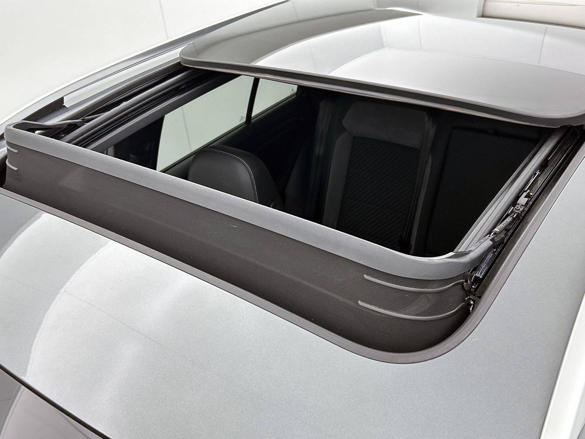 Volkswagen-T-Roc-image-32