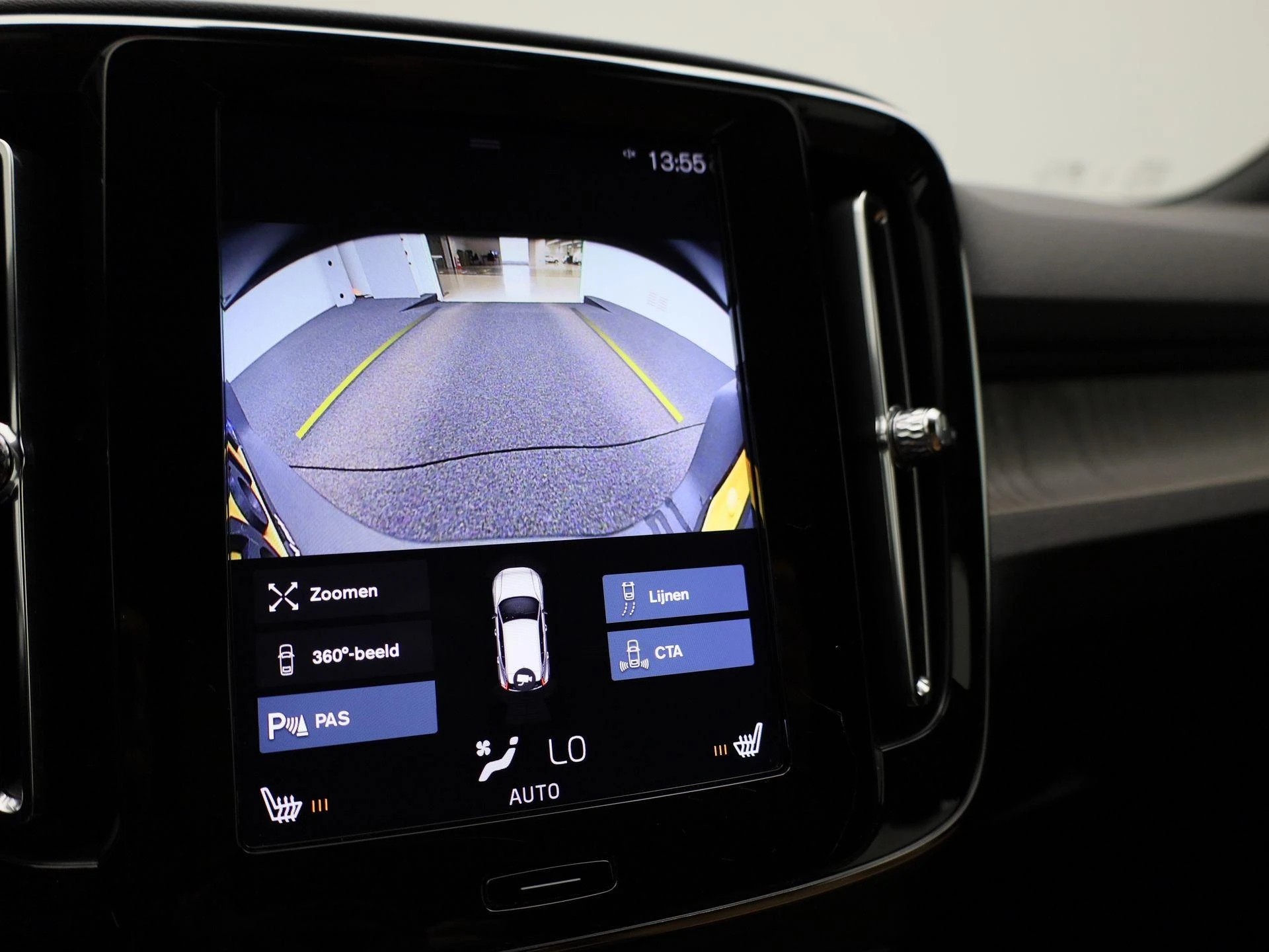Volvo-XC40-image-24
