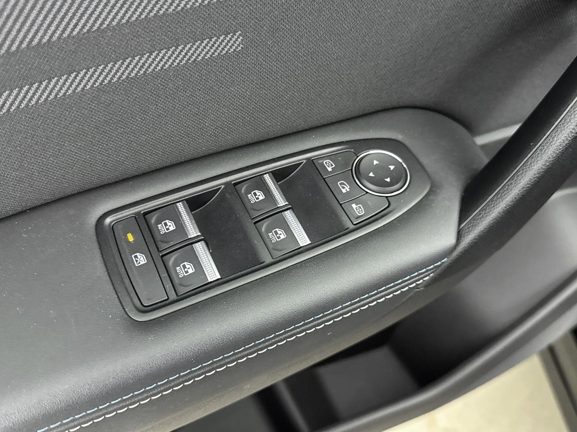 Renault-Captur-image-12