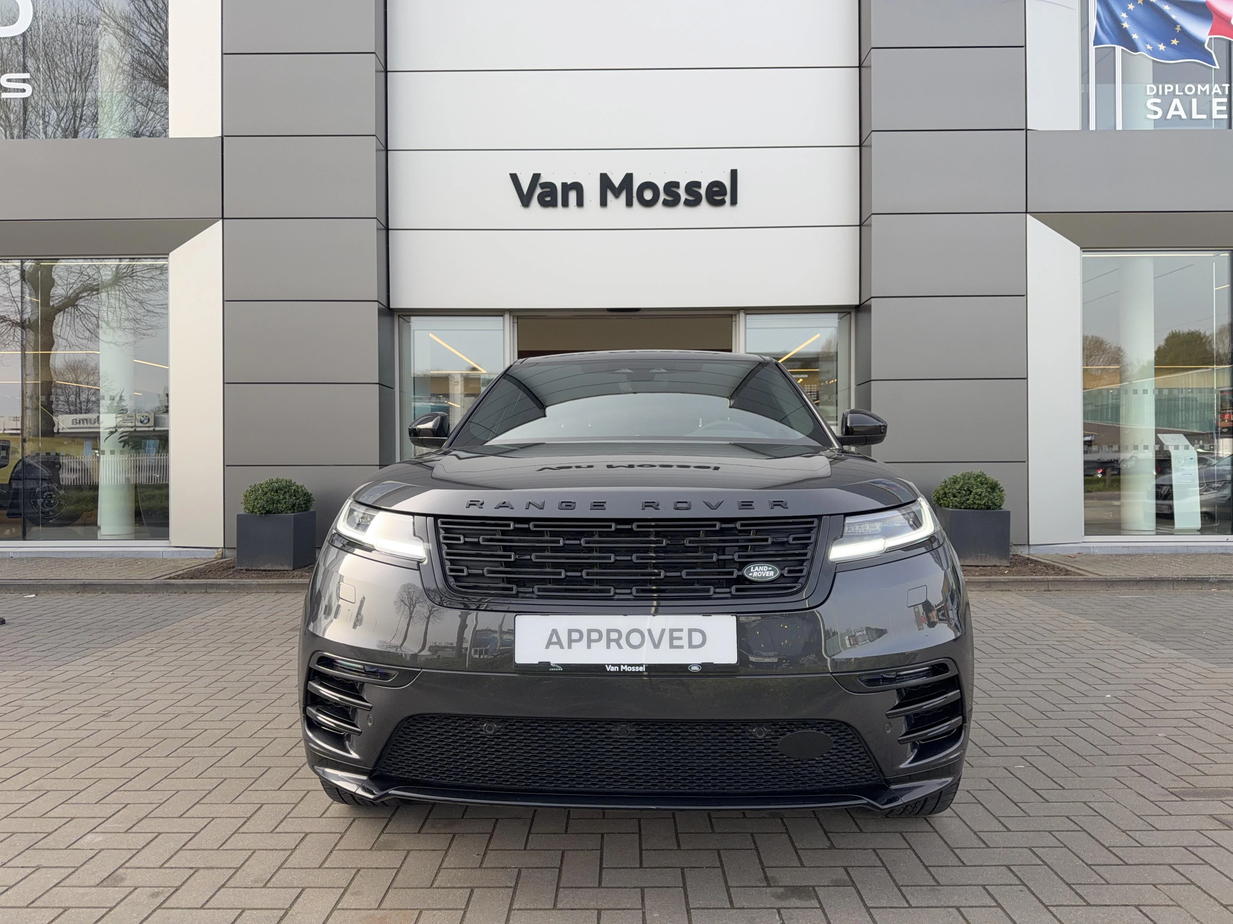 Land Rover Range Rover Velar P400e Dynamic SE AWD