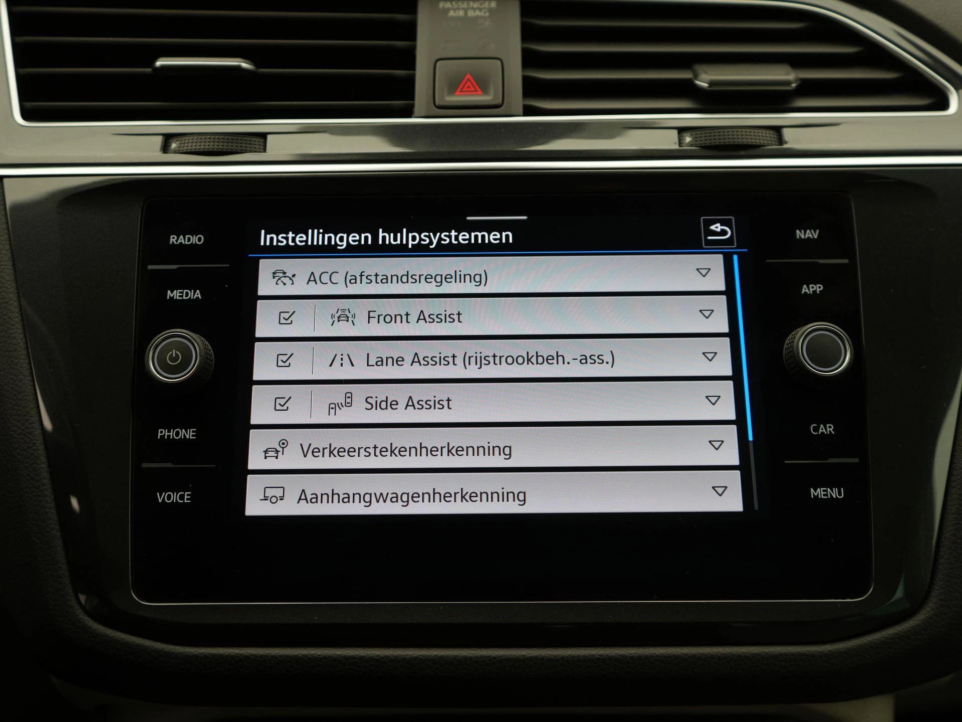 Volkswagen-Tiguan-image-20