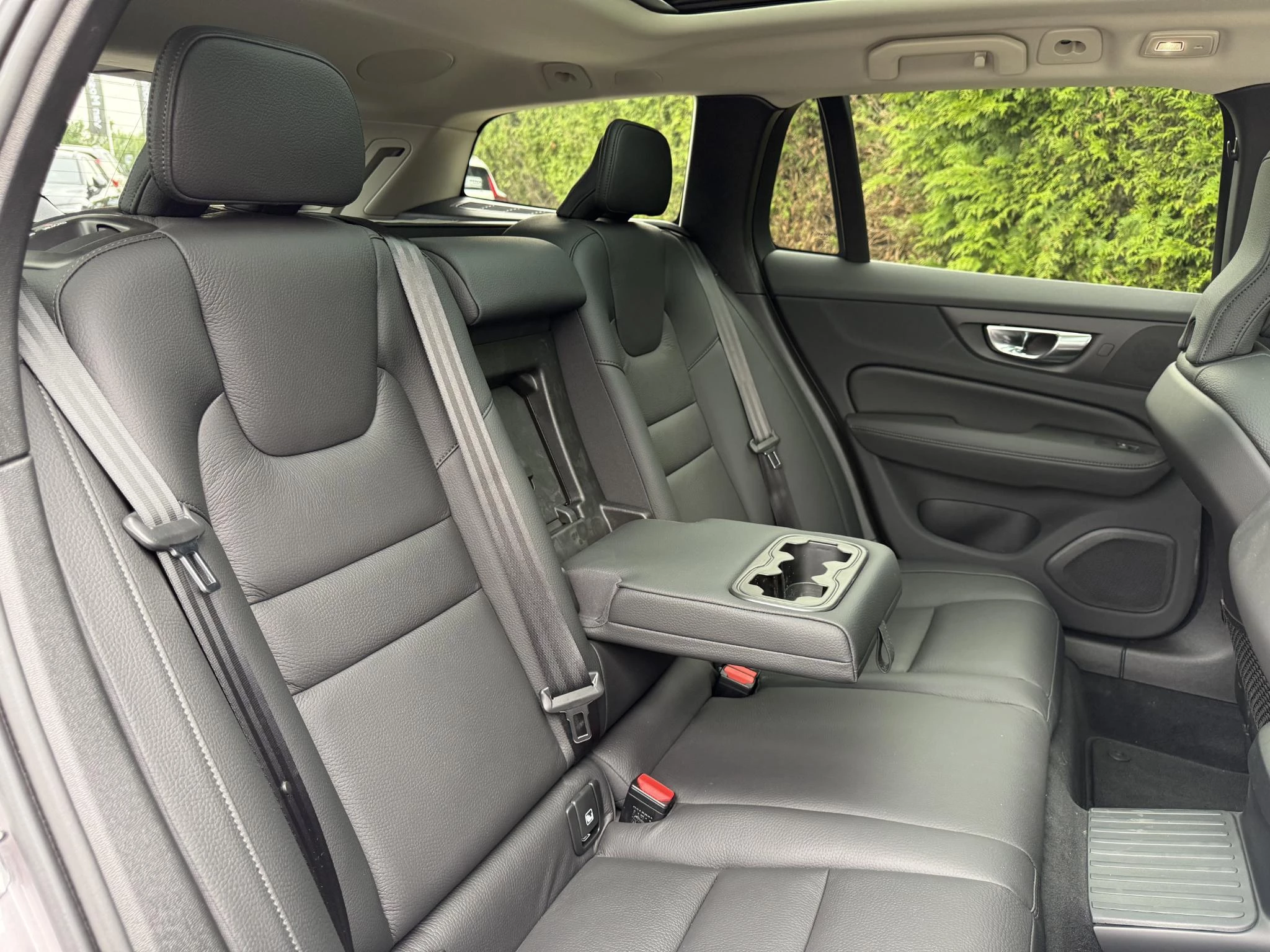 Volvo V60 T6 Plug-in hybrid AWD Plus Dark
