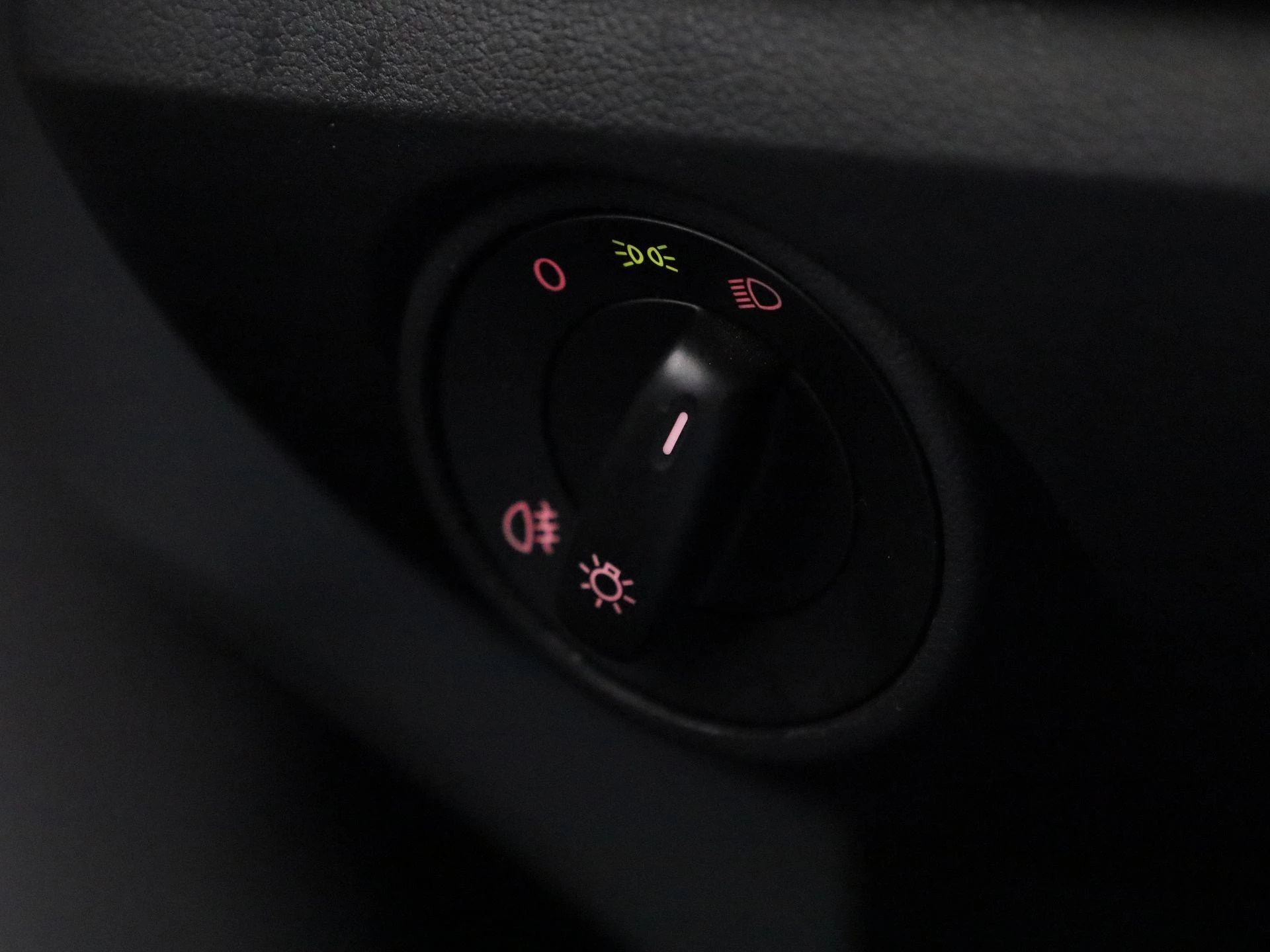 Volkswagen-up!-image-17
