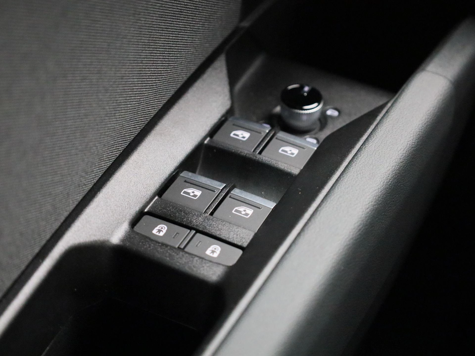 Audi-Q4 e-tron-image-37