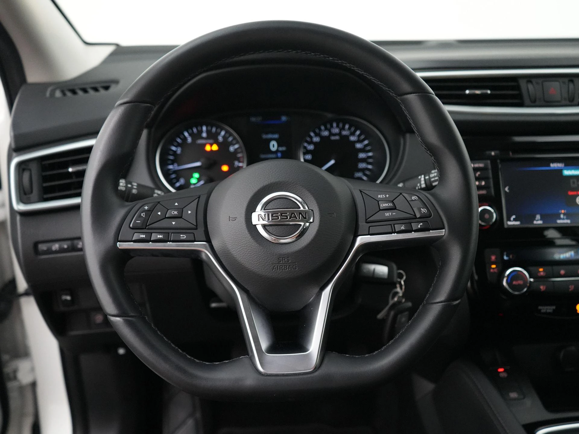 Nissan-QASHQAI-image-9