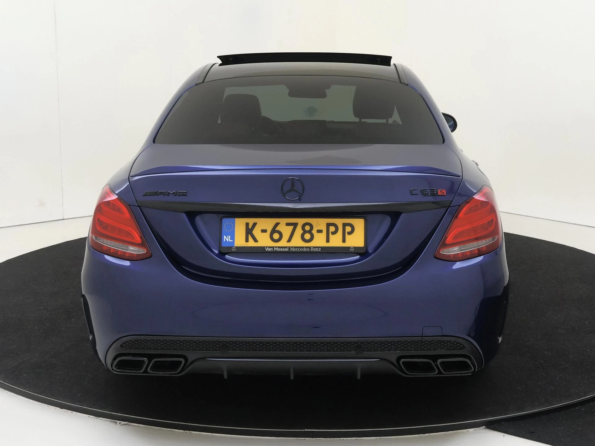 Mercedes-Benz-C-Klasse-image-6