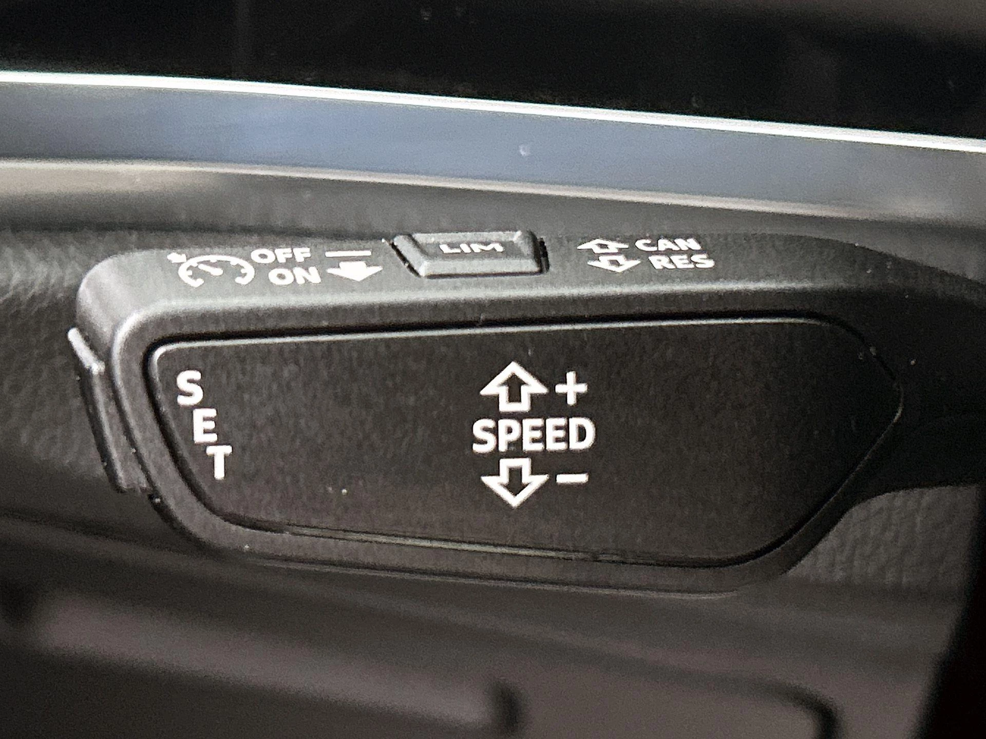 Audi Q3 35 TFSI S edition 150 PK