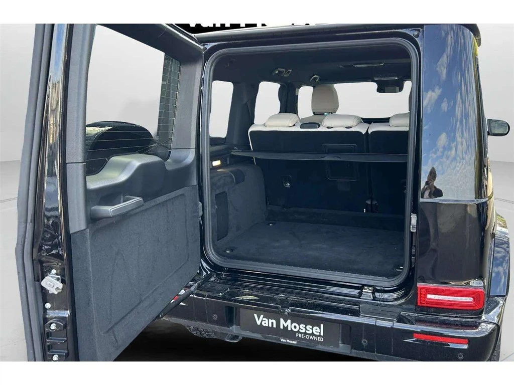 Mercedes-Benz-G-Klasse-image-30