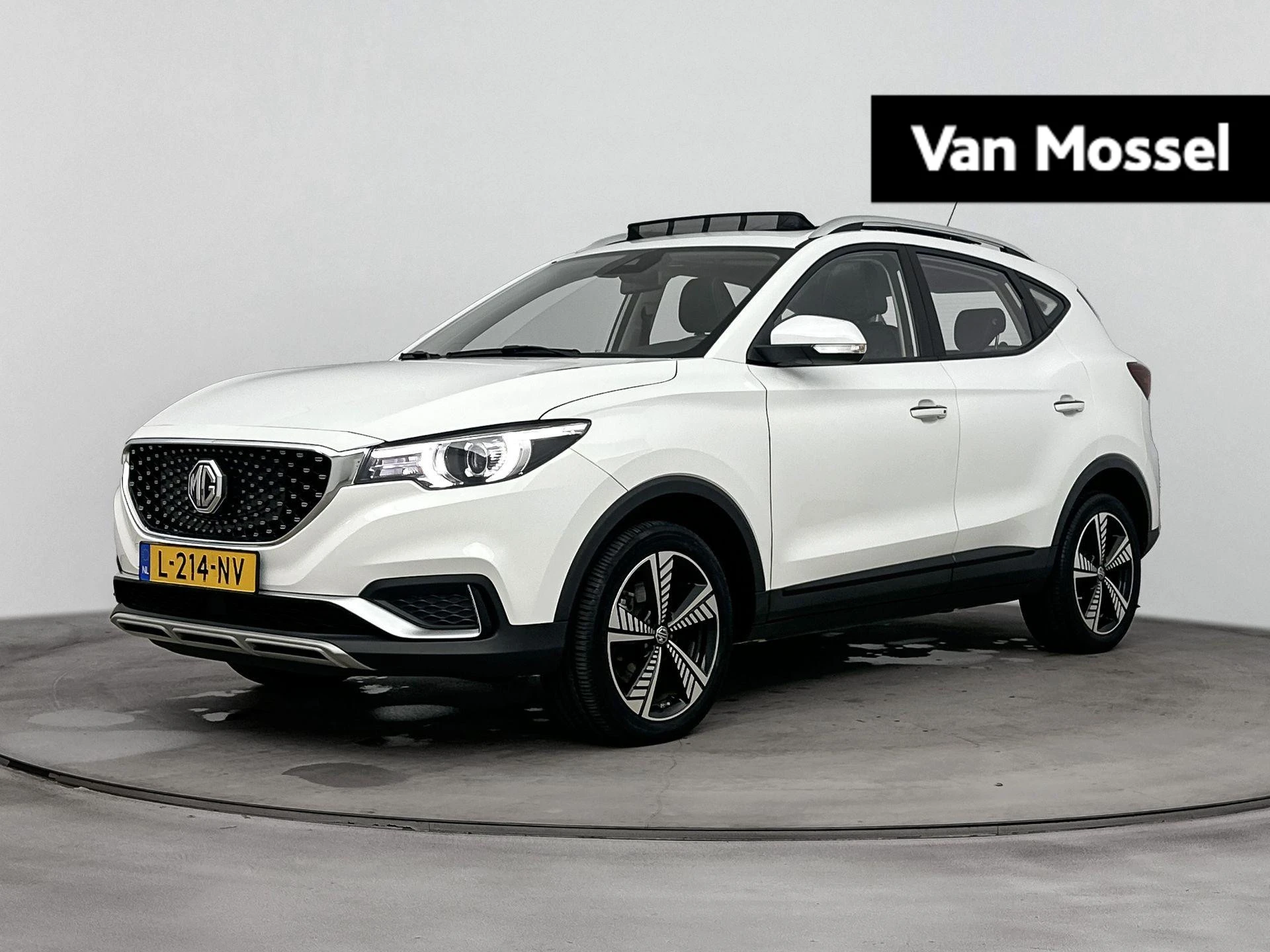 MG-ZS EV-image-0