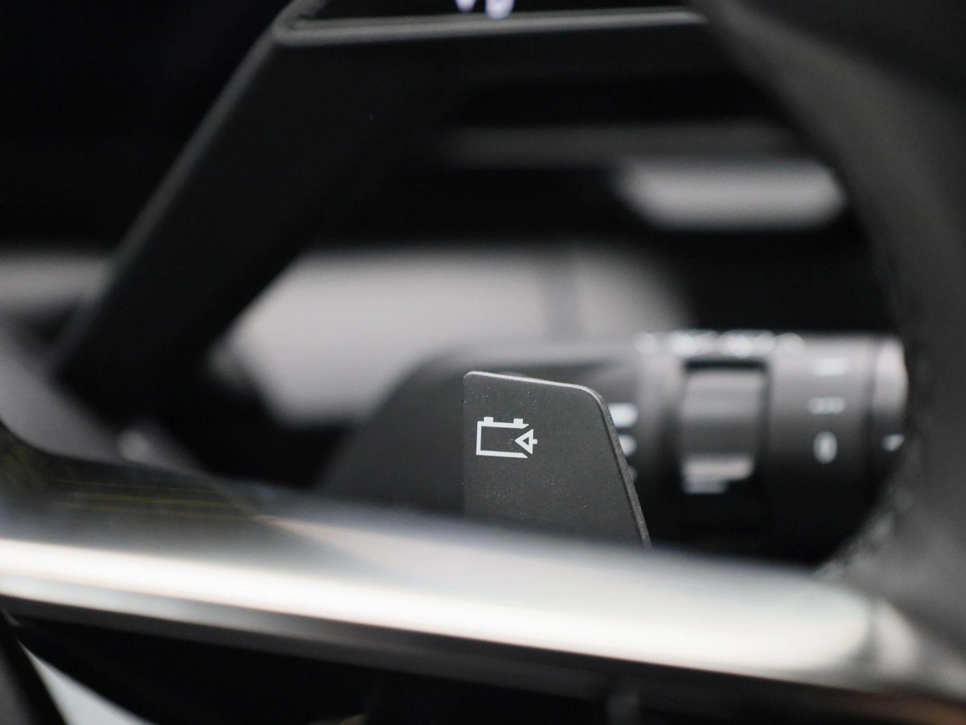 Renault-Megane E-Tech-image-26