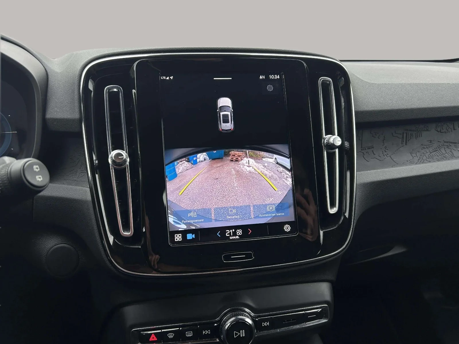 Volvo-XC40-image-18