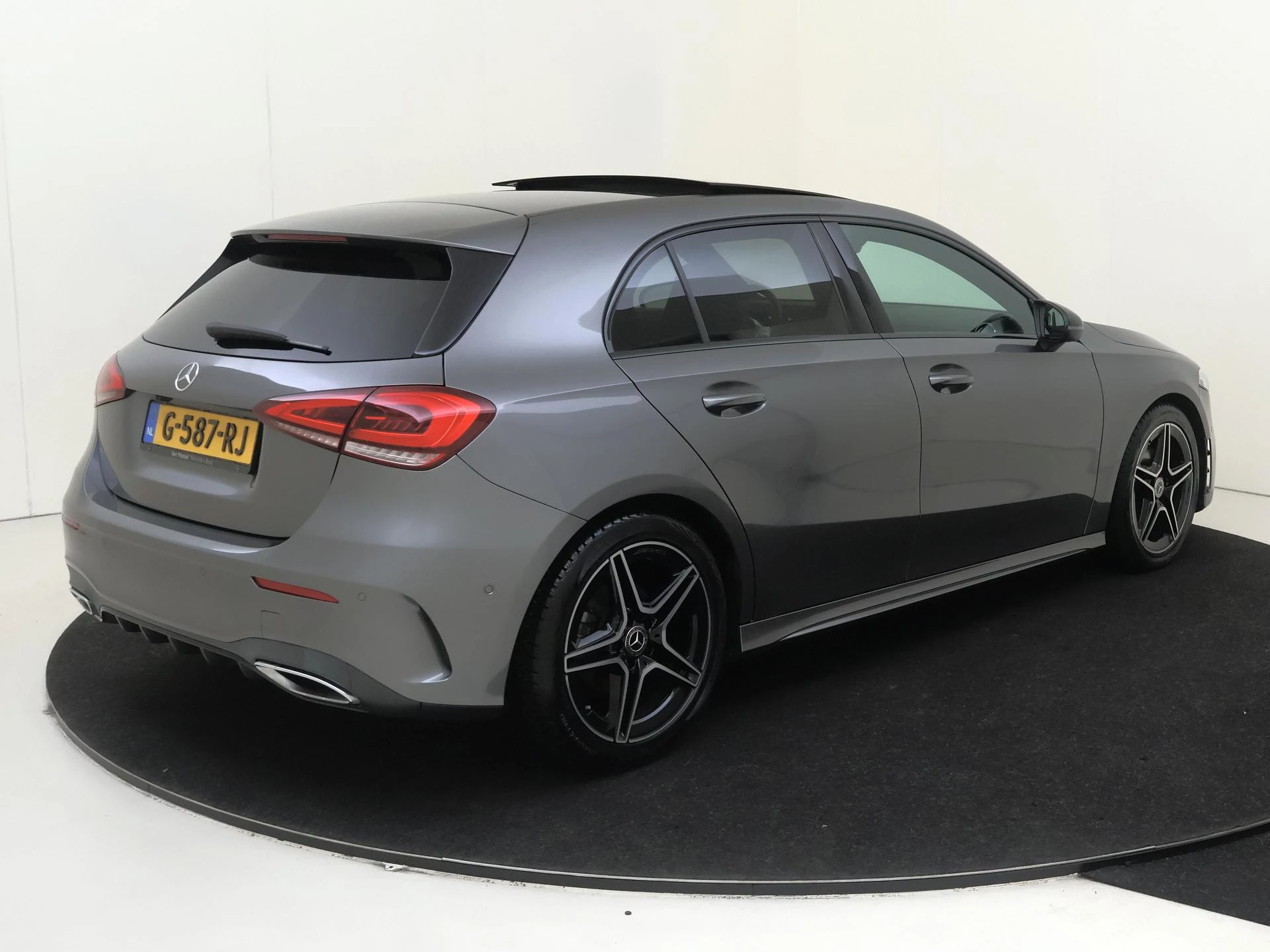 Mercedes-Benz A-Klasse 180 Business Solution AMG
