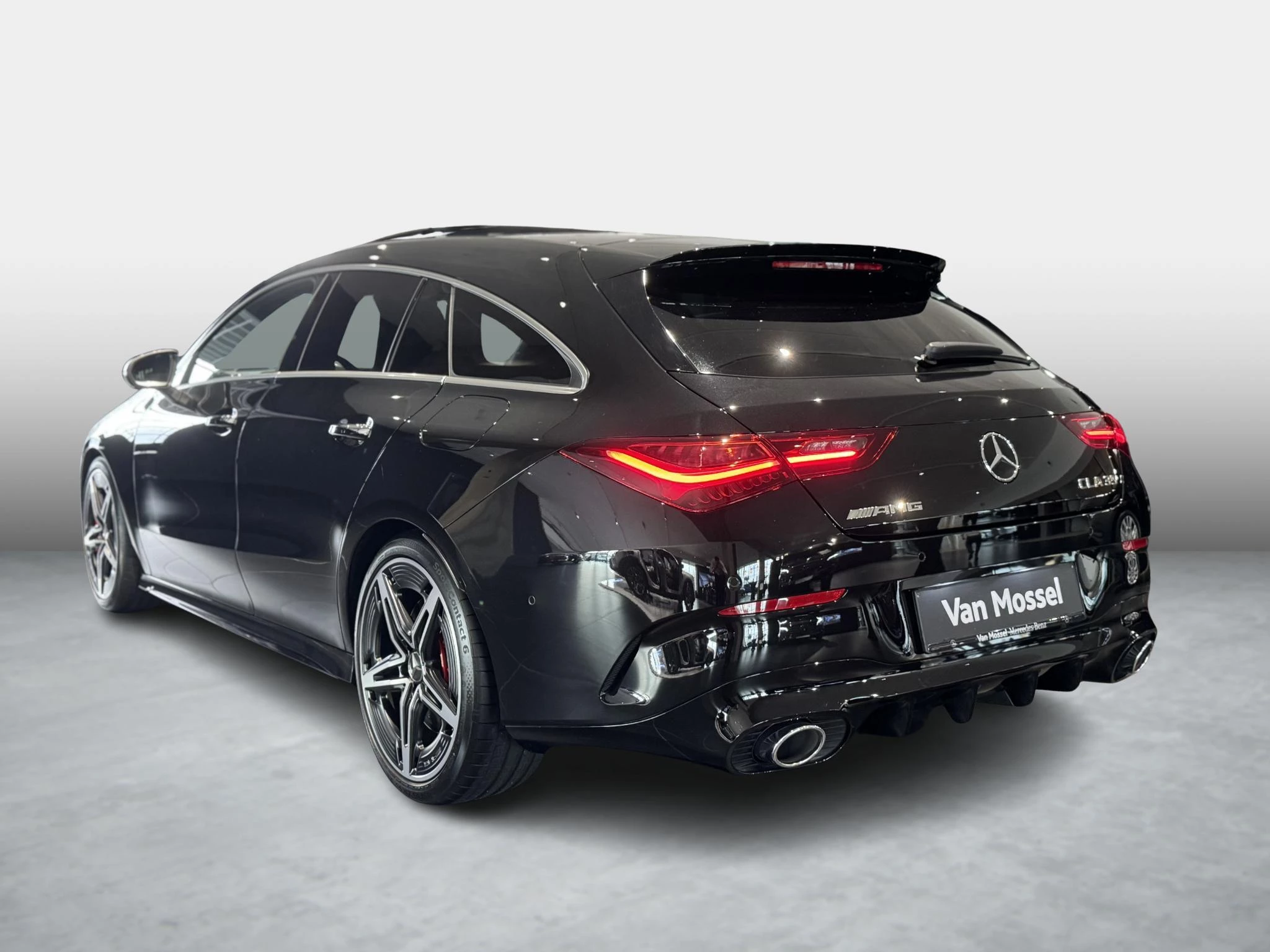 Mercedes-Benz-CLA-image-5