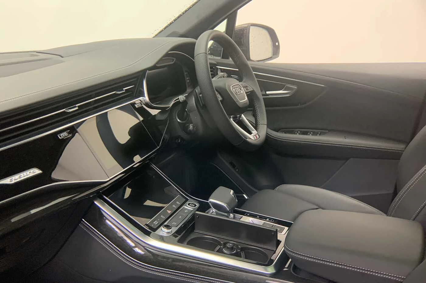 Audi-Q7-image-1