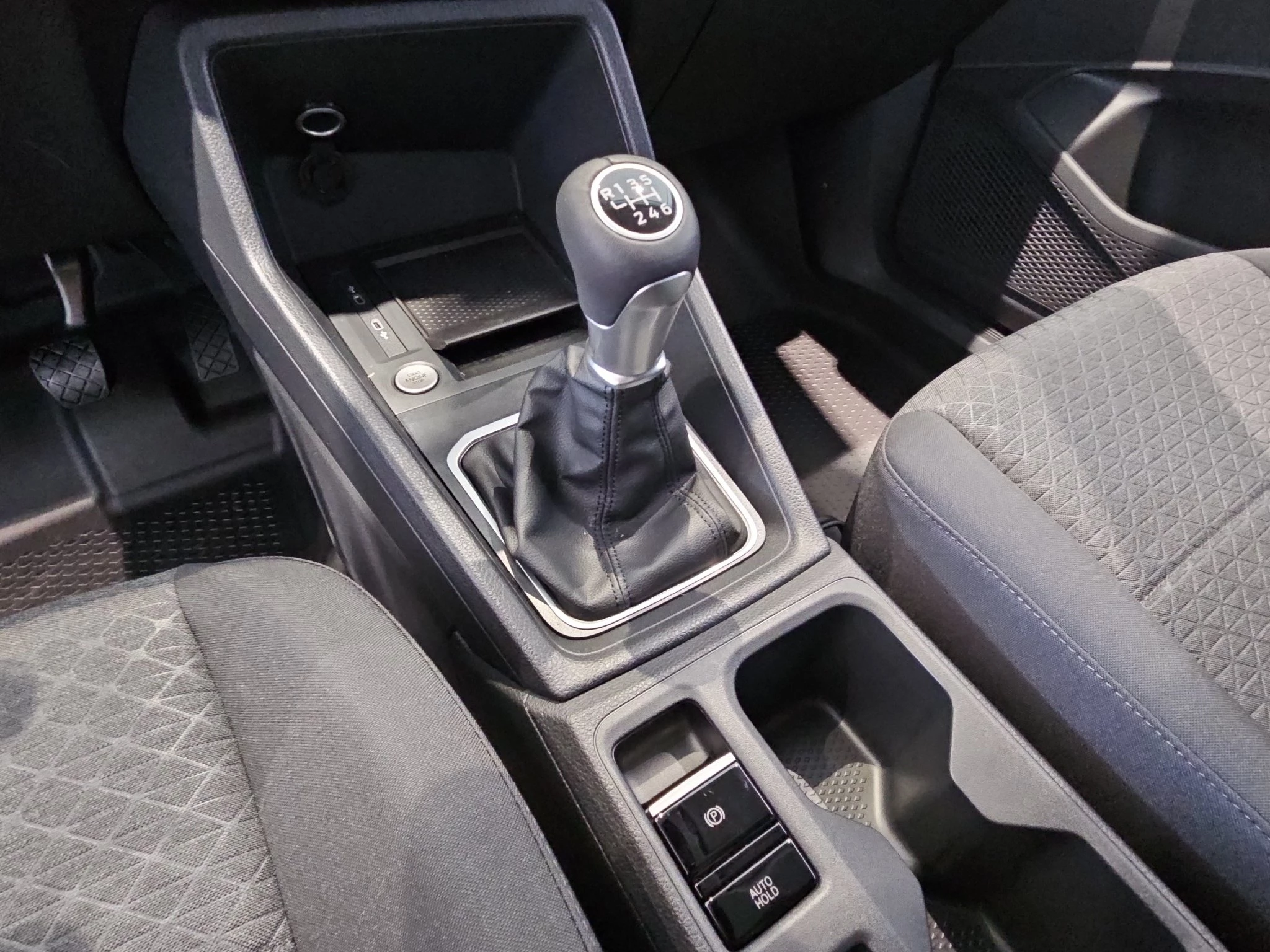 Ford-Transit Connect-image-13