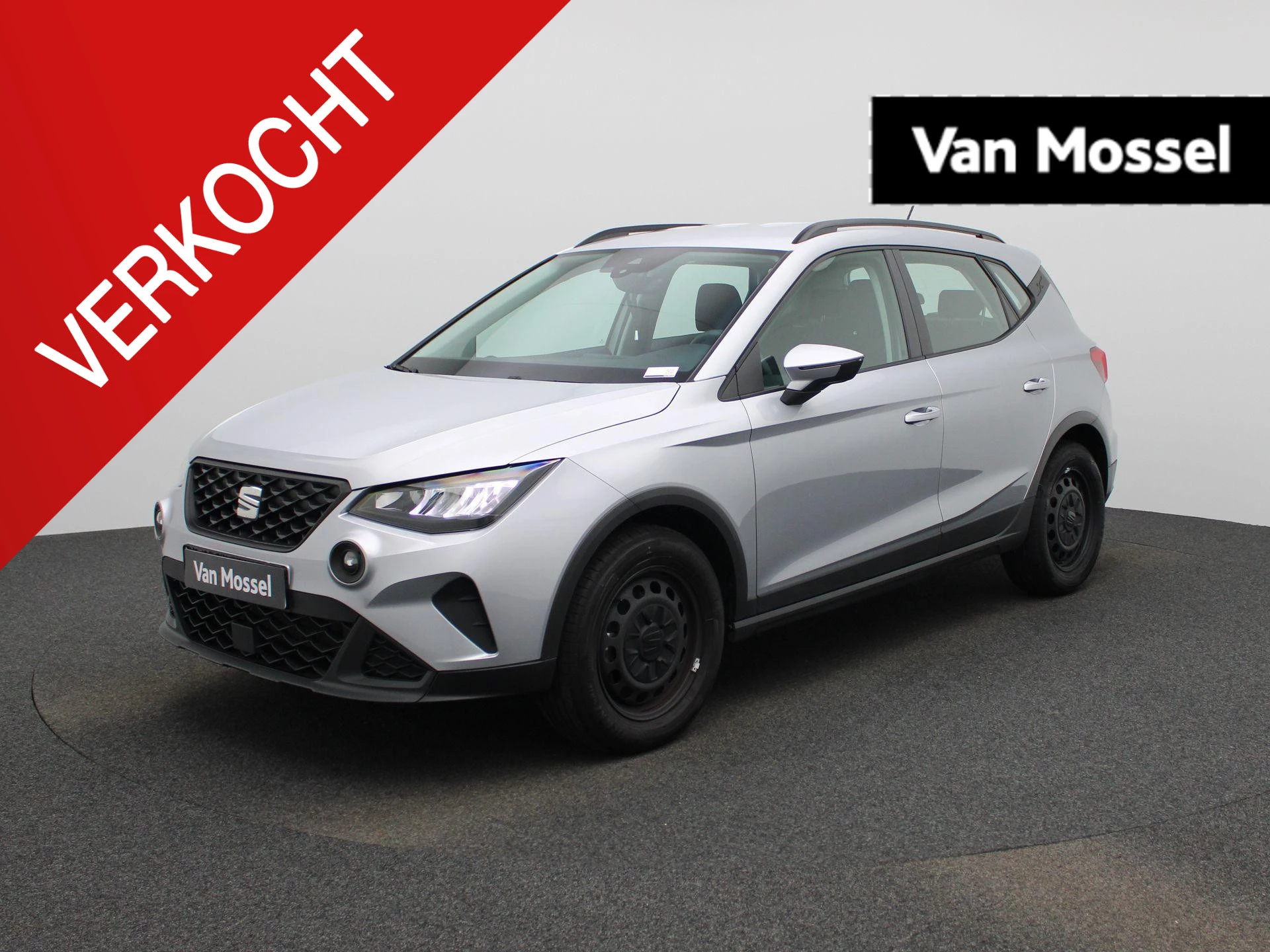 SEAT-Arona-image-0